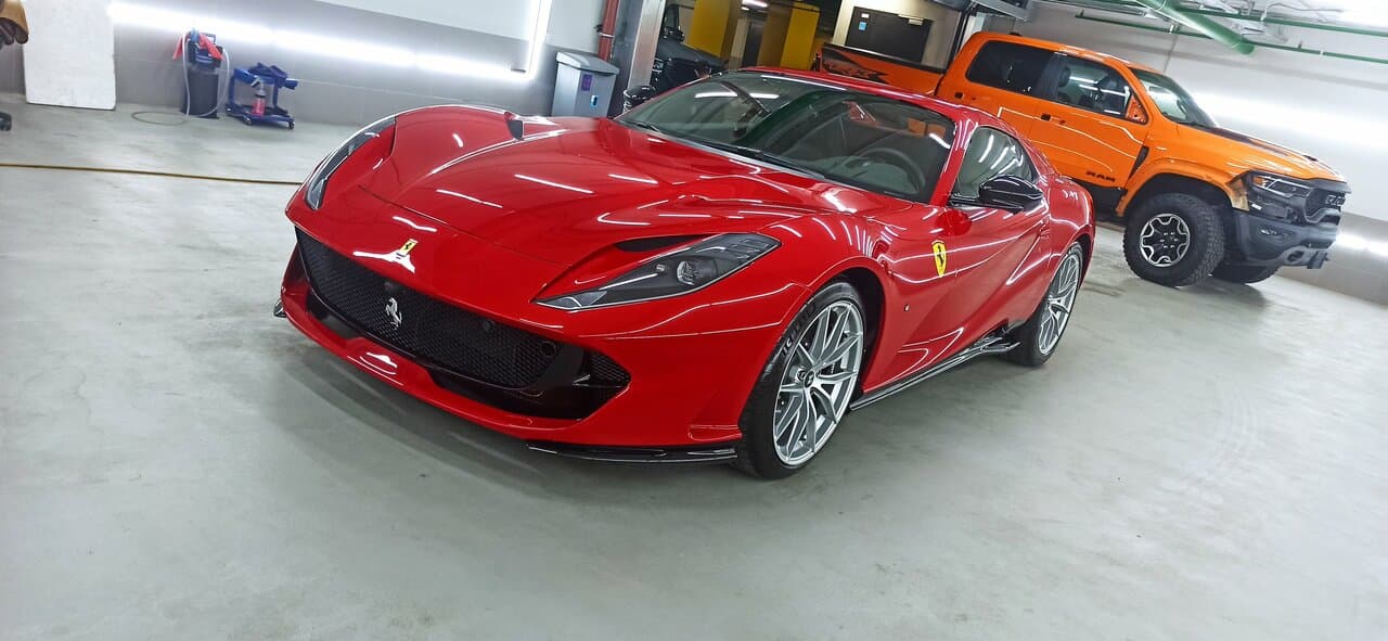 Ferrari 812 — детейлинг