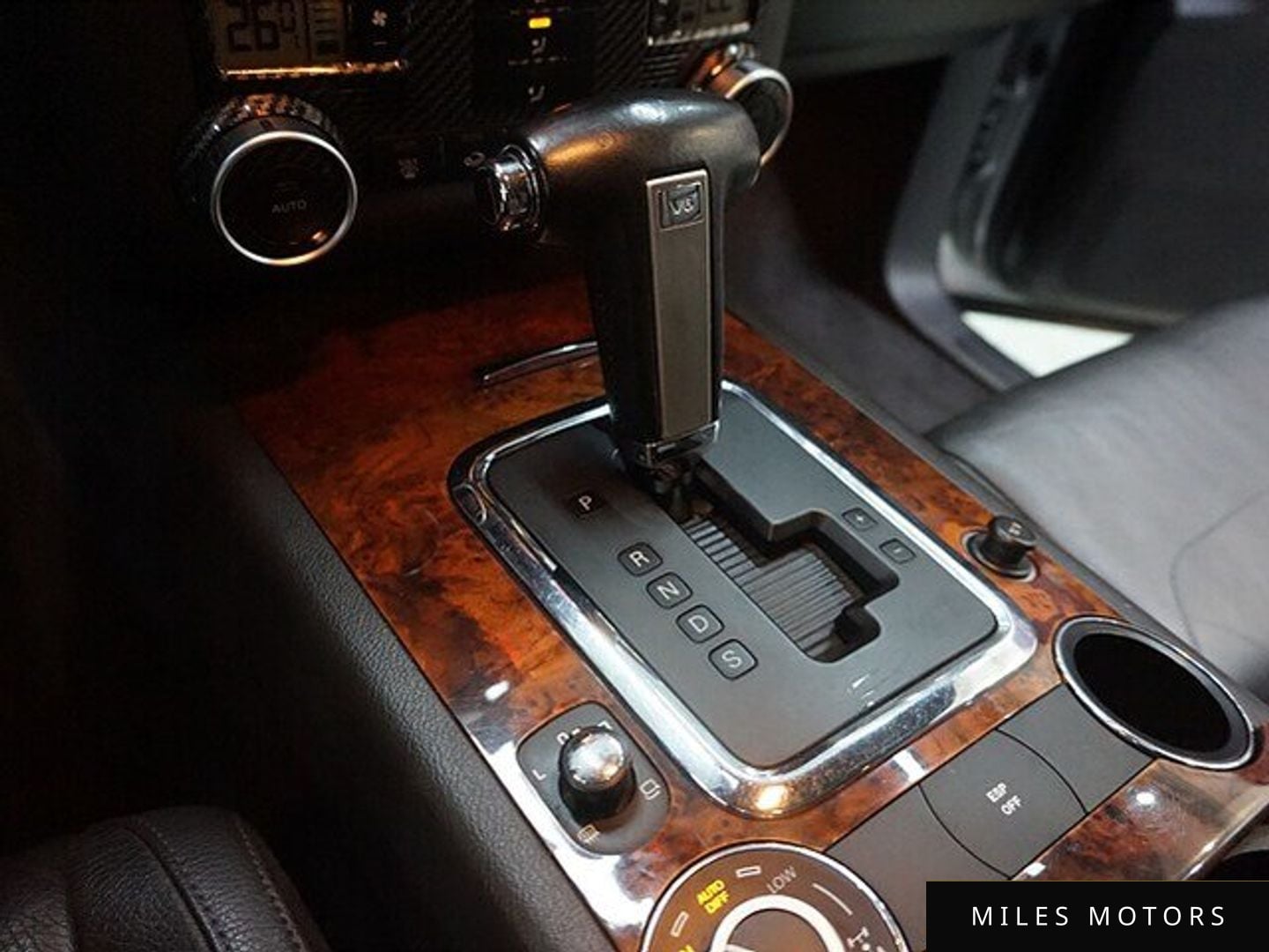 Volkswagen 투아렉 2010 — миниатюра 10