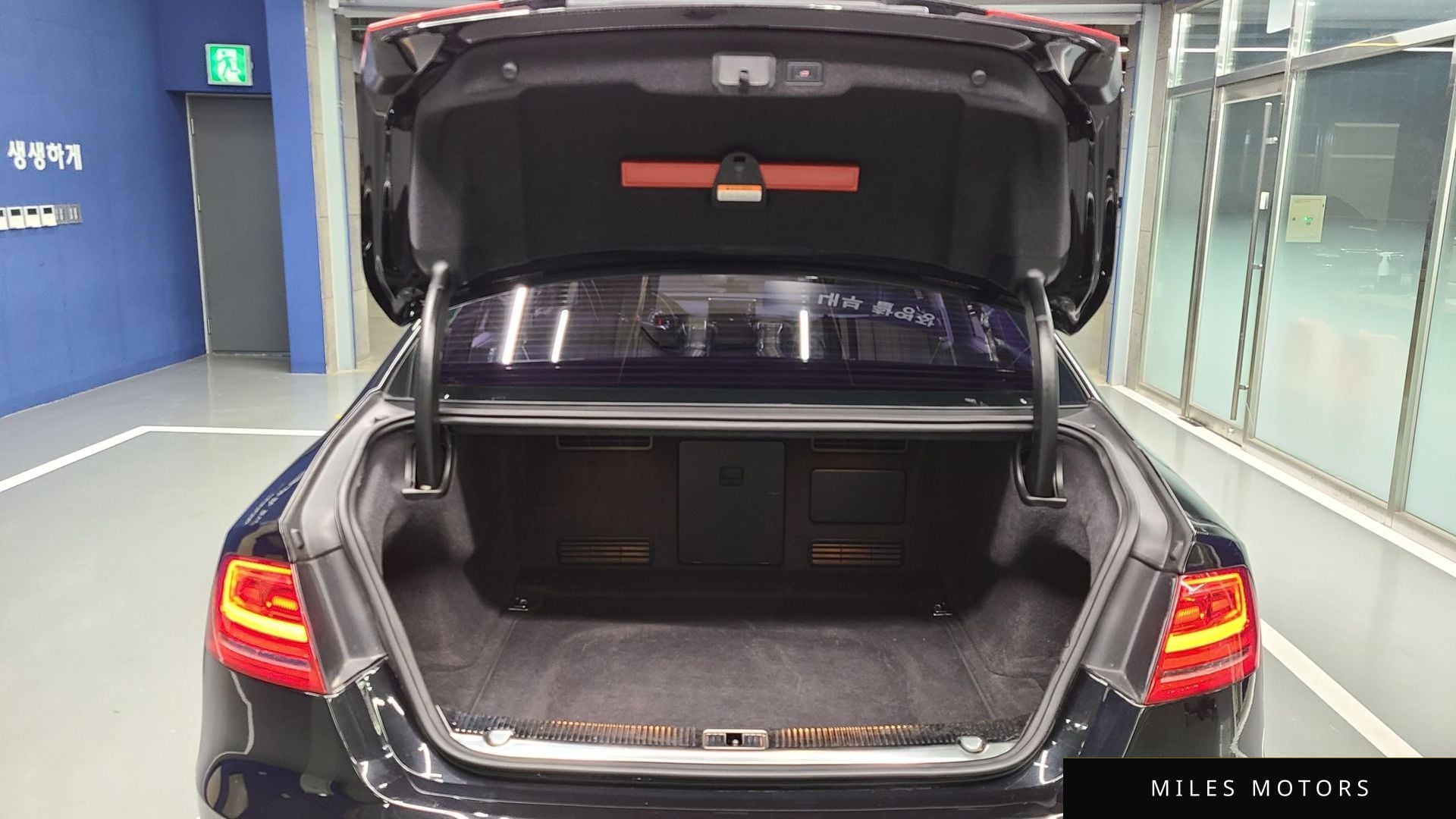 Audi A8 2013 — миниатюра 7