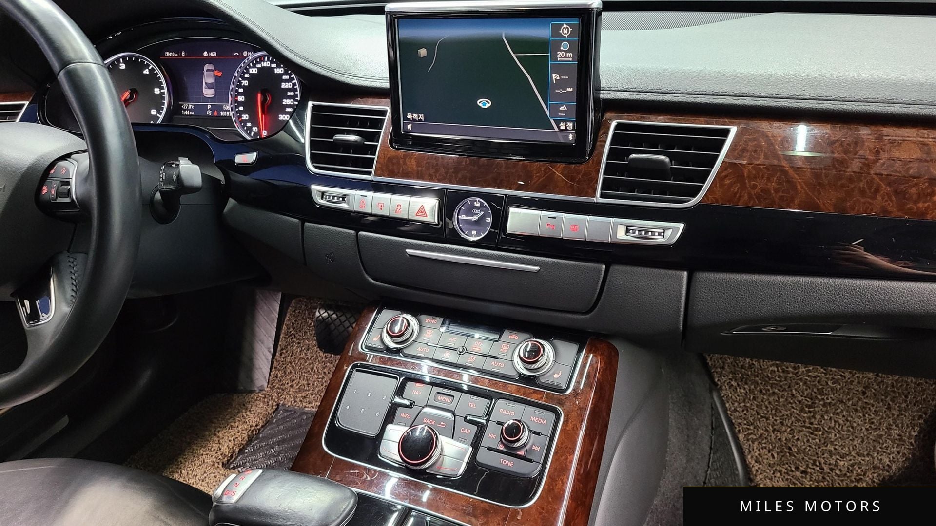 Audi A8 2013 — миниатюра 10