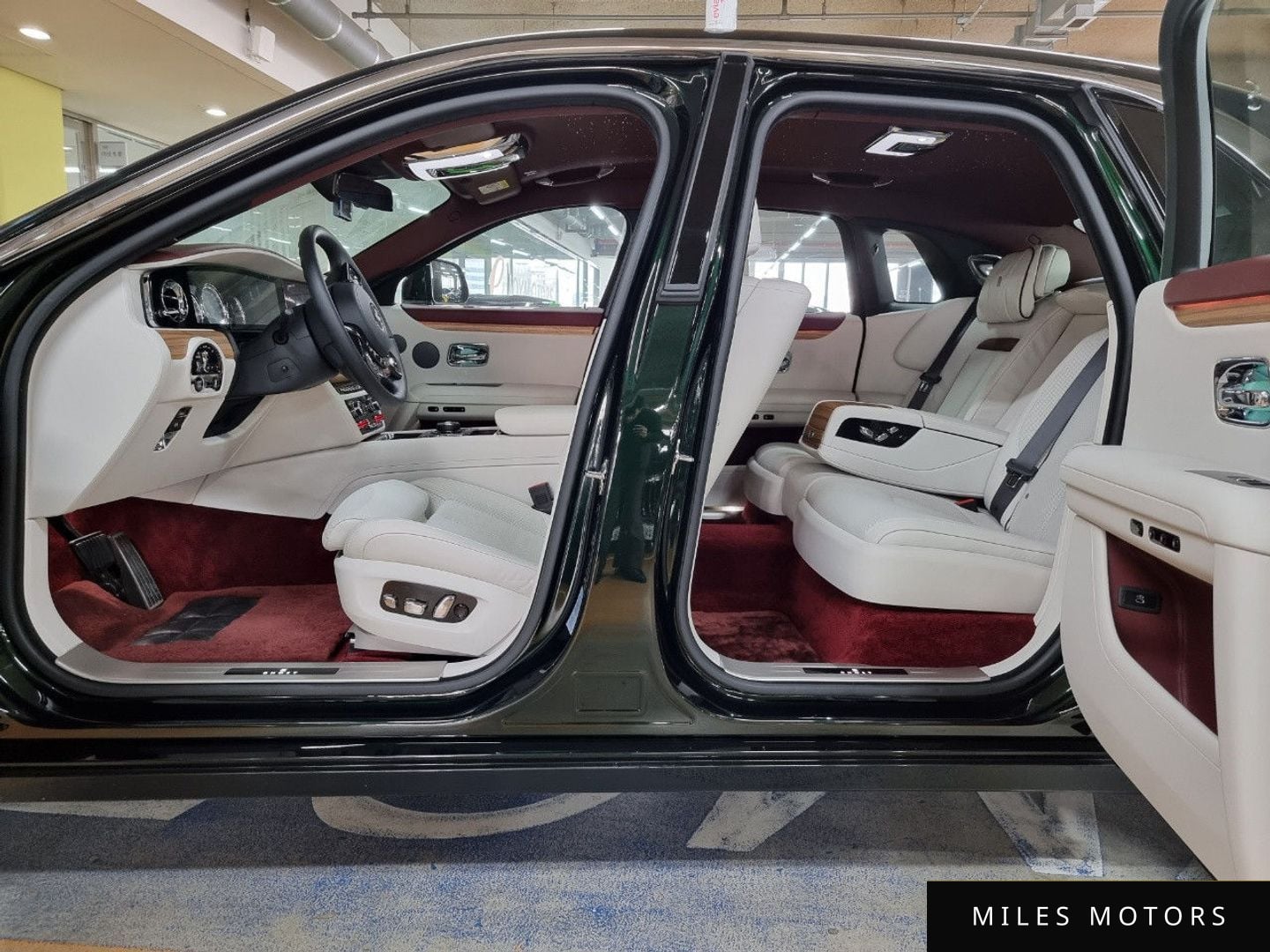 Rolls-Royce Ghost 2021 — миниатюра 9