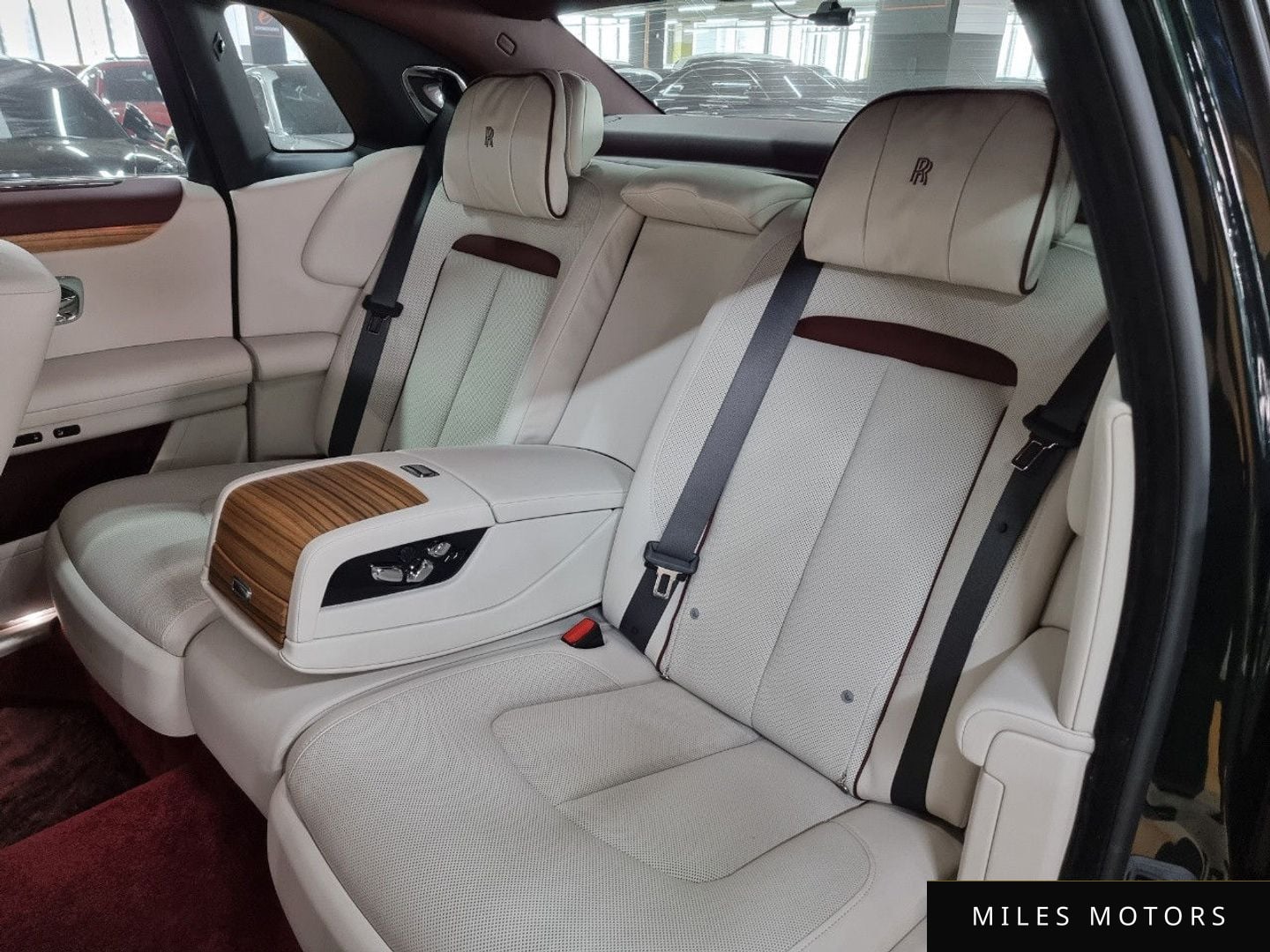 Rolls-Royce Ghost 2021 — миниатюра 12