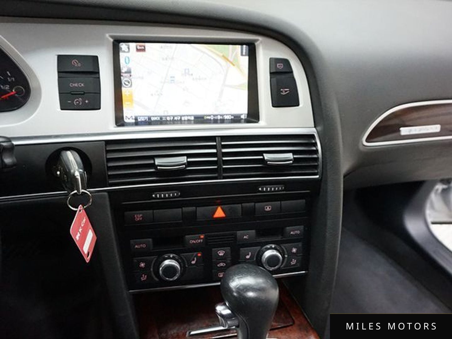 Audi A6 2011 — миниатюра 12