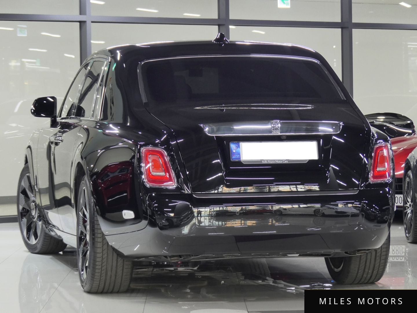 Rolls-Royce Phantom 2023 — миниатюра 3