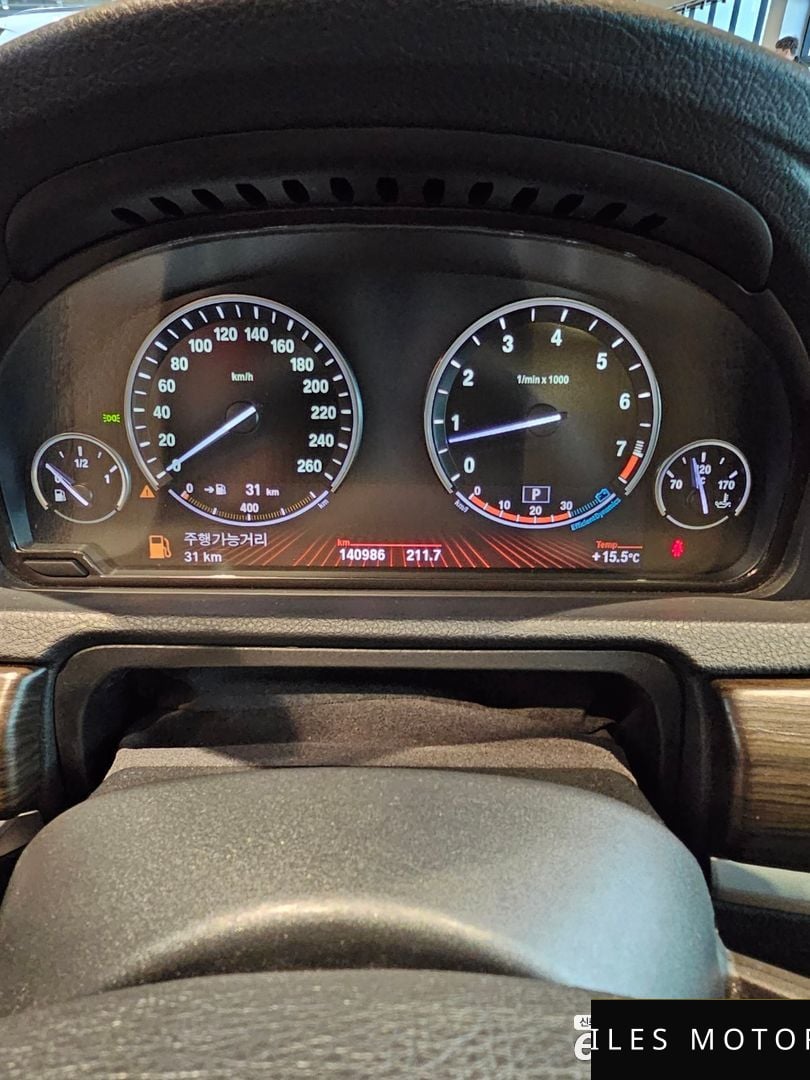 BMW 5 Series GT (F07) 2010 — миниатюра 10