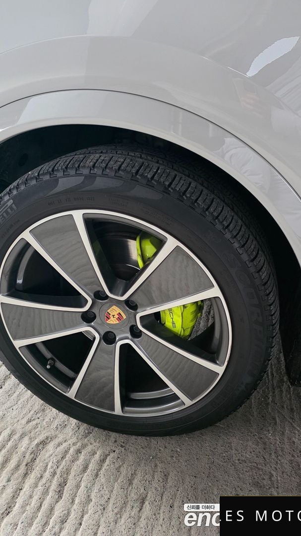 Porsche 카이엔 (PO536) 2023 — миниатюра 15