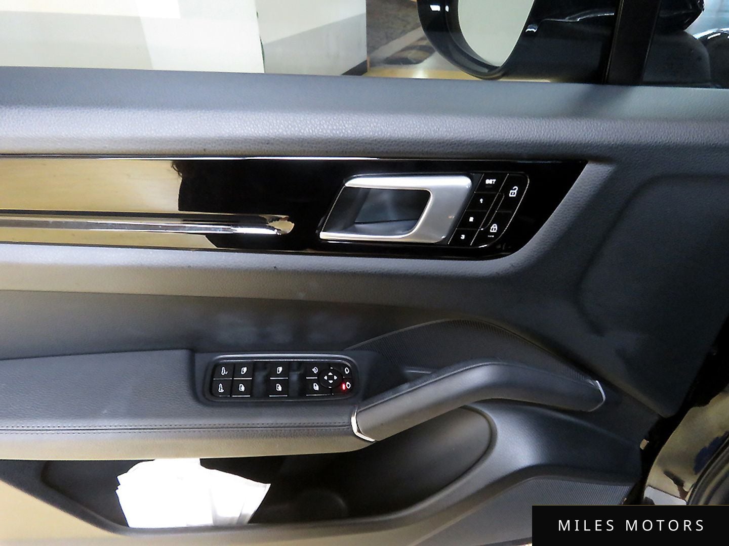 Porsche Cayenne 2019 — миниатюра 16