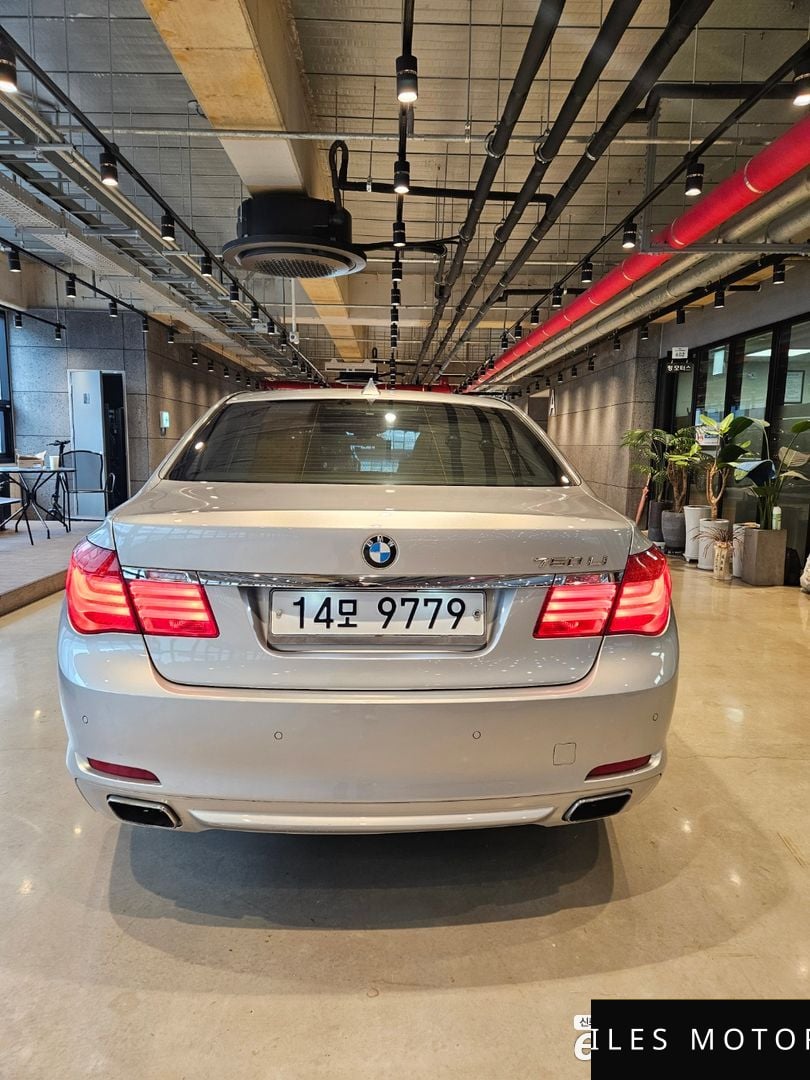 BMW 7 Series (F01) 2012 — миниатюра 4