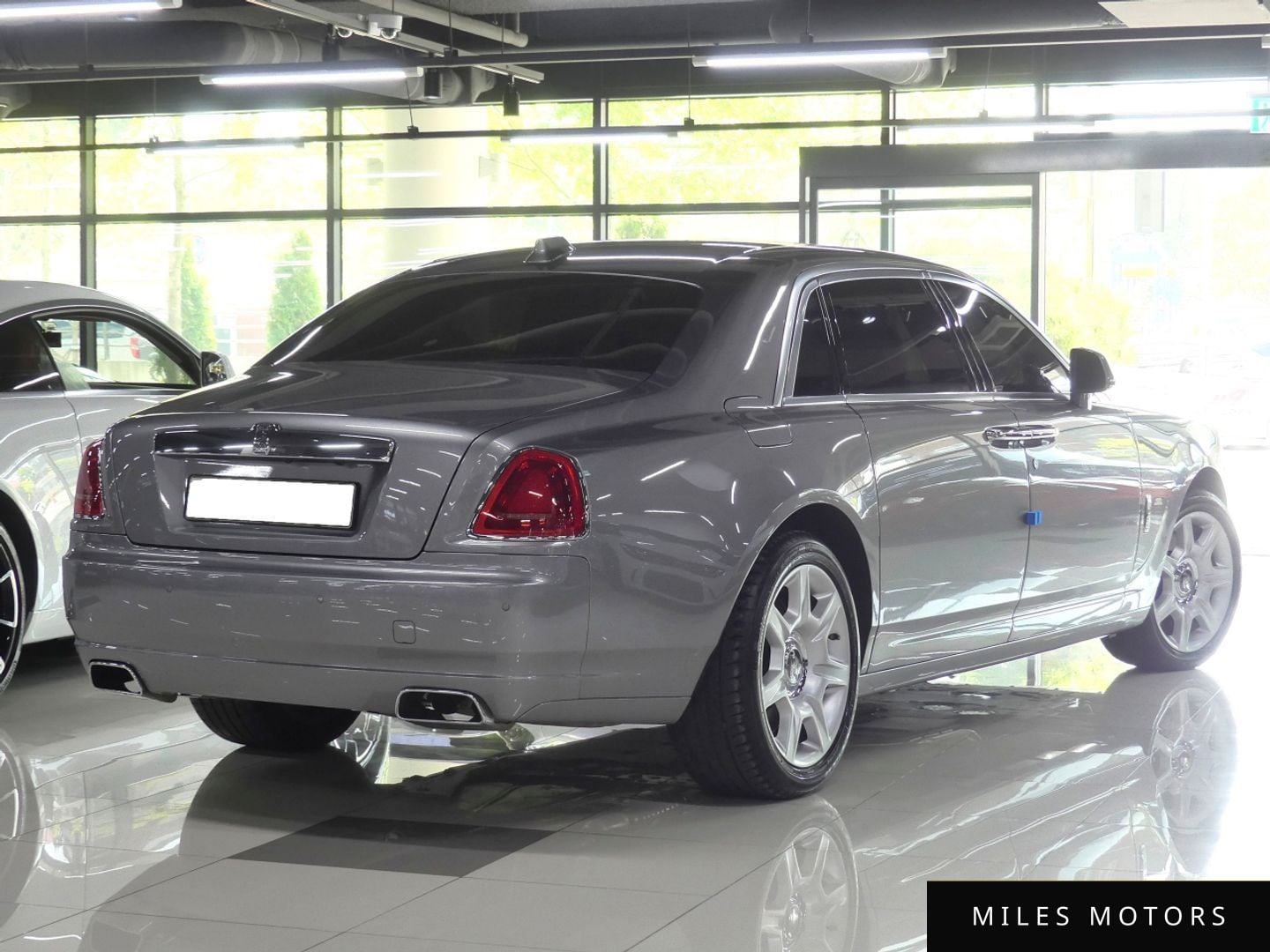 Rolls-Royce Ghost 2019 — миниатюра 3