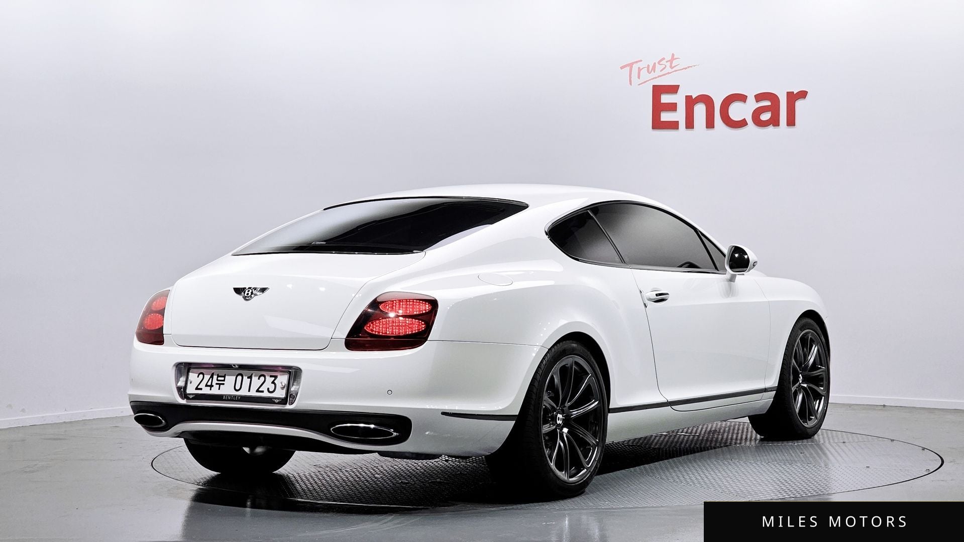 Bentley 컨티넨탈 GT 2010 — миниатюра 2
