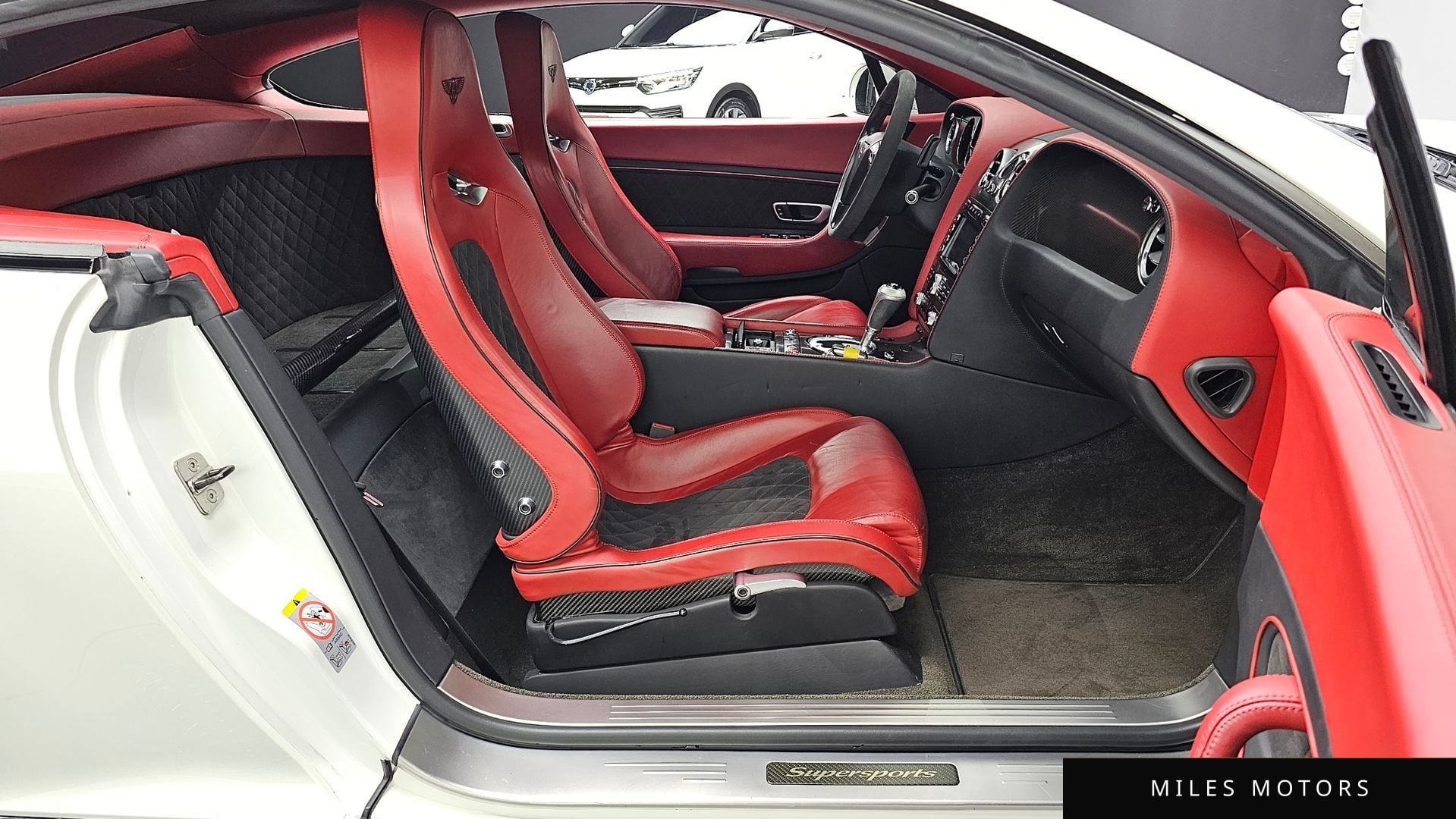 Bentley 컨티넨탈 GT 2010 — миниатюра 10