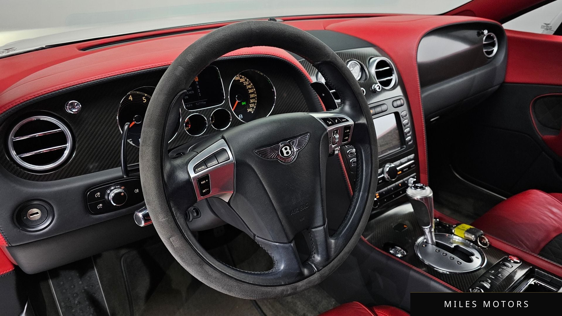 Bentley 컨티넨탈 GT 2010 — миниатюра 12