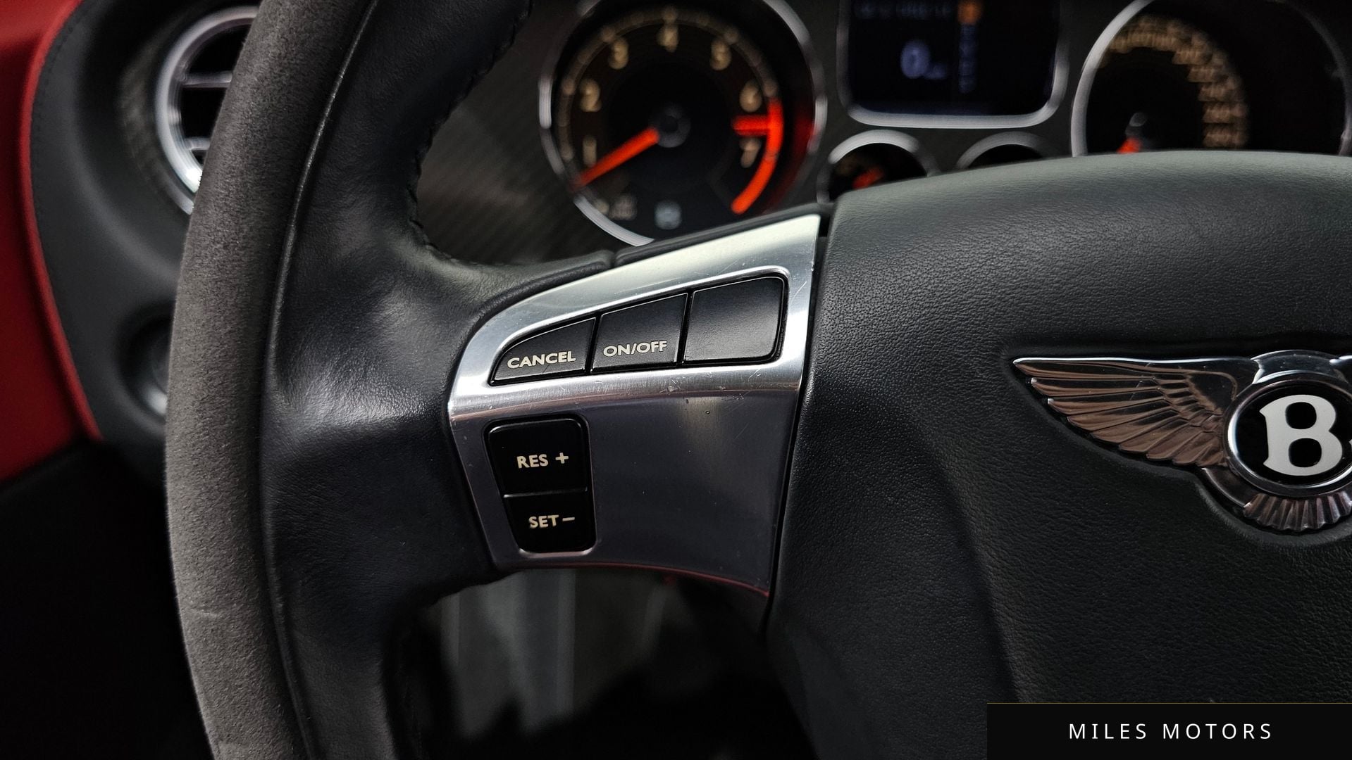 Bentley 컨티넨탈 GT 2010 — миниатюра 18