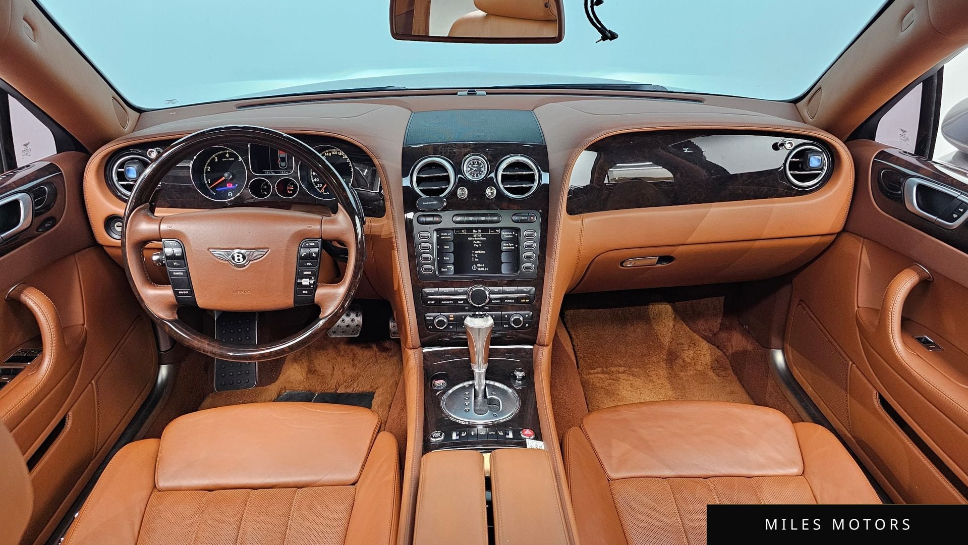 Bentley 플라잉스퍼 2009 — миниатюра 7