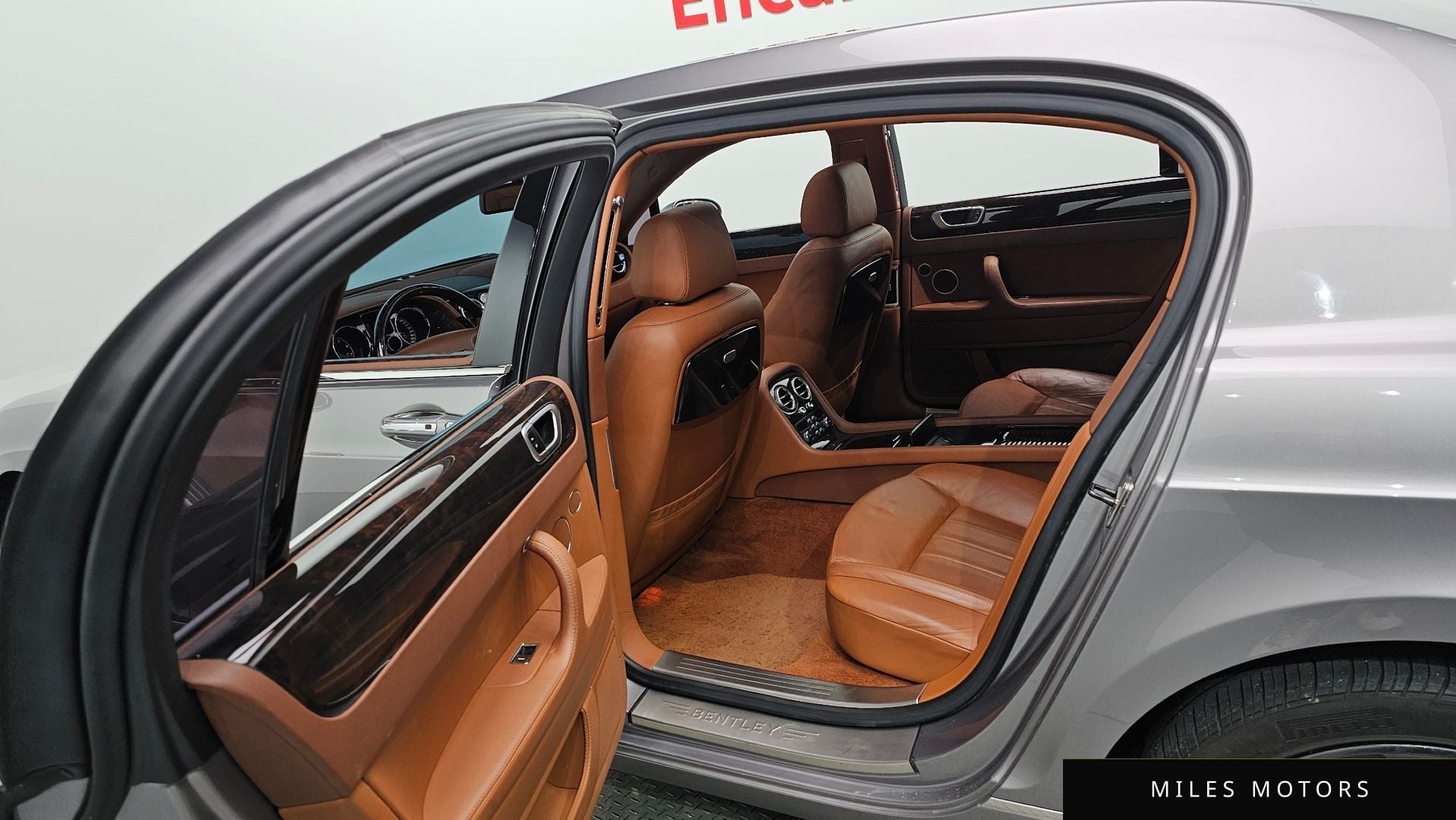 Bentley 플라잉스퍼 2009 — миниатюра 11
