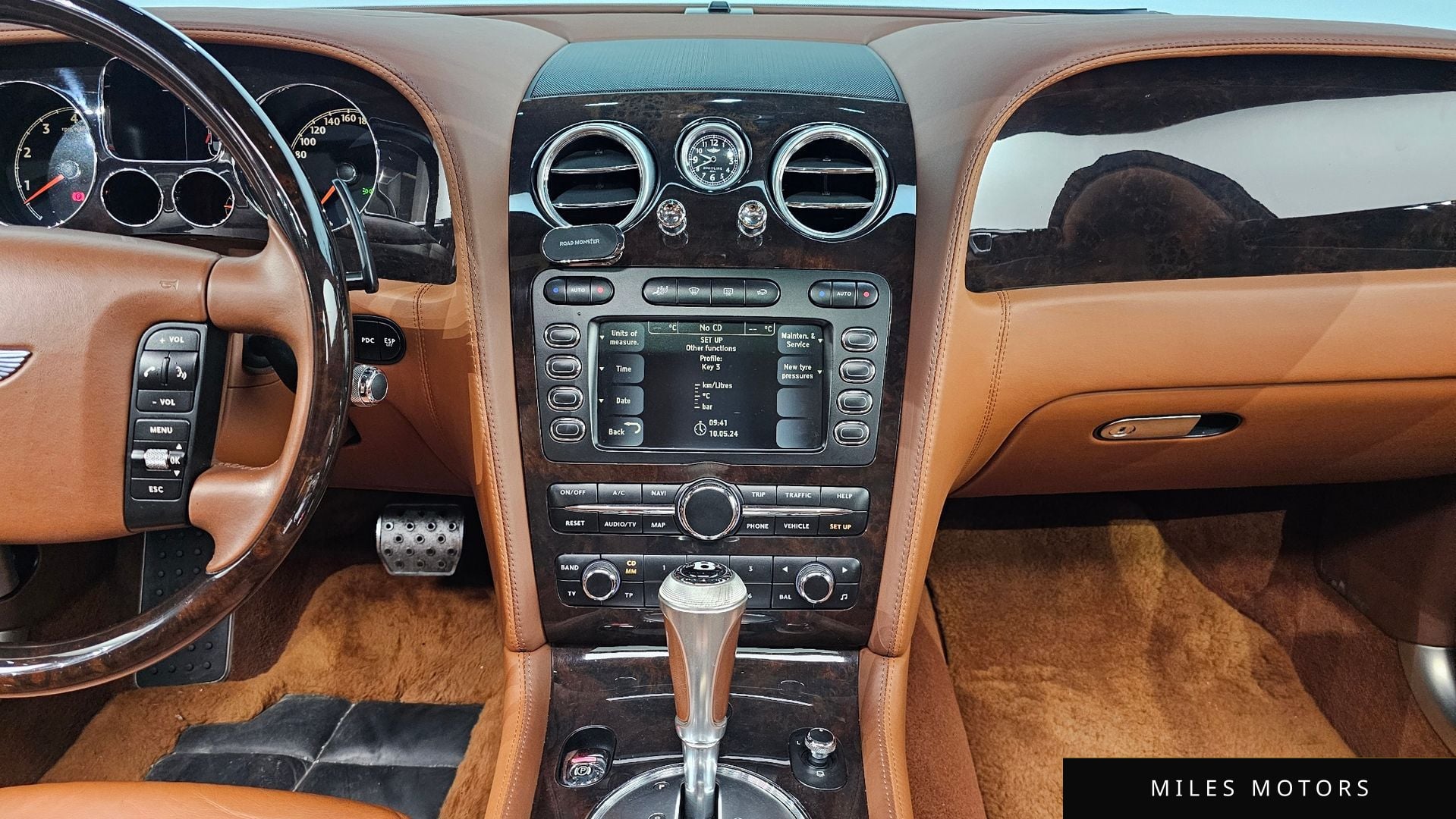 Bentley 플라잉스퍼 2009 — миниатюра 14