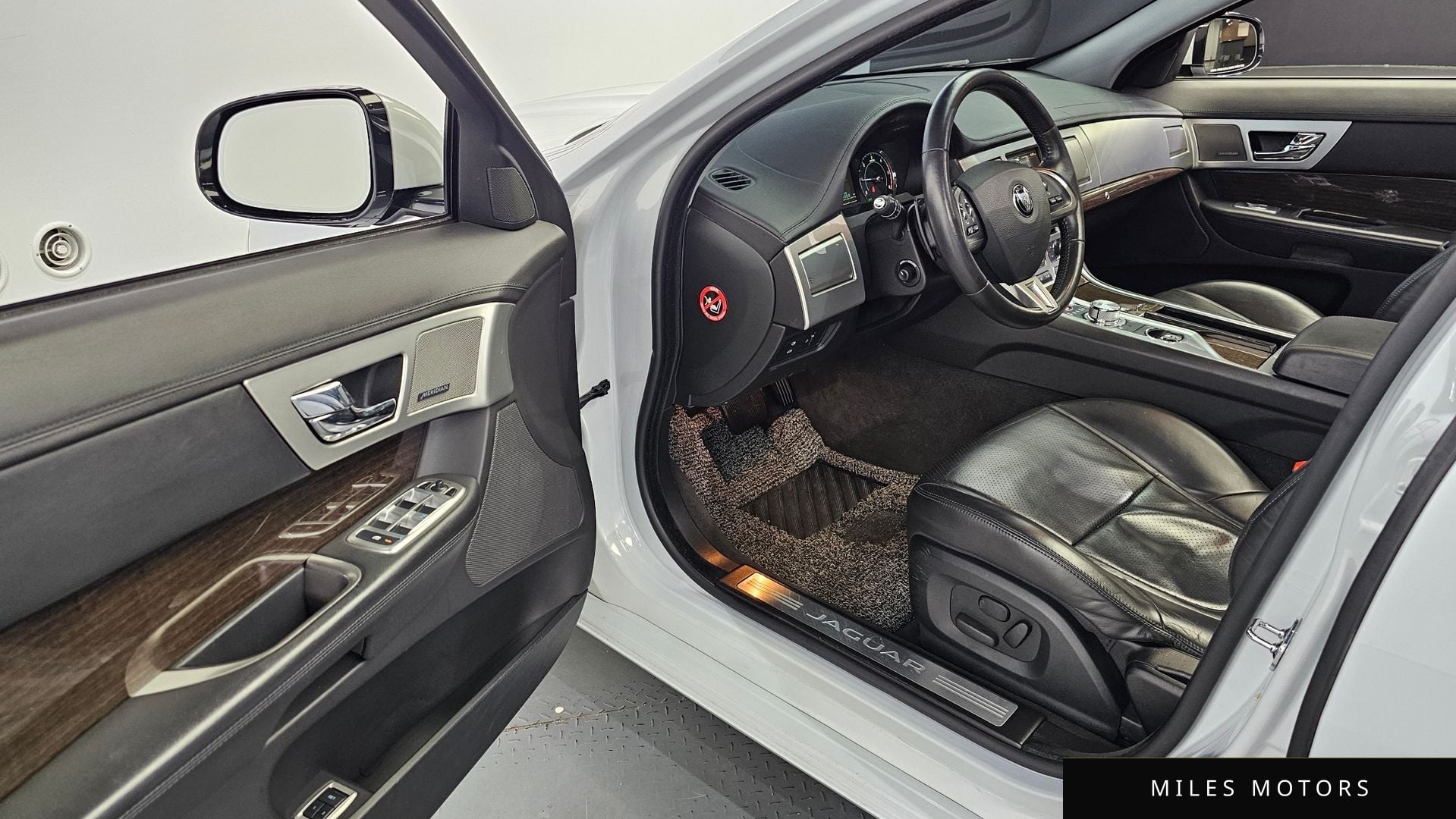 Jaguar New XF 2015 — миниатюра 12