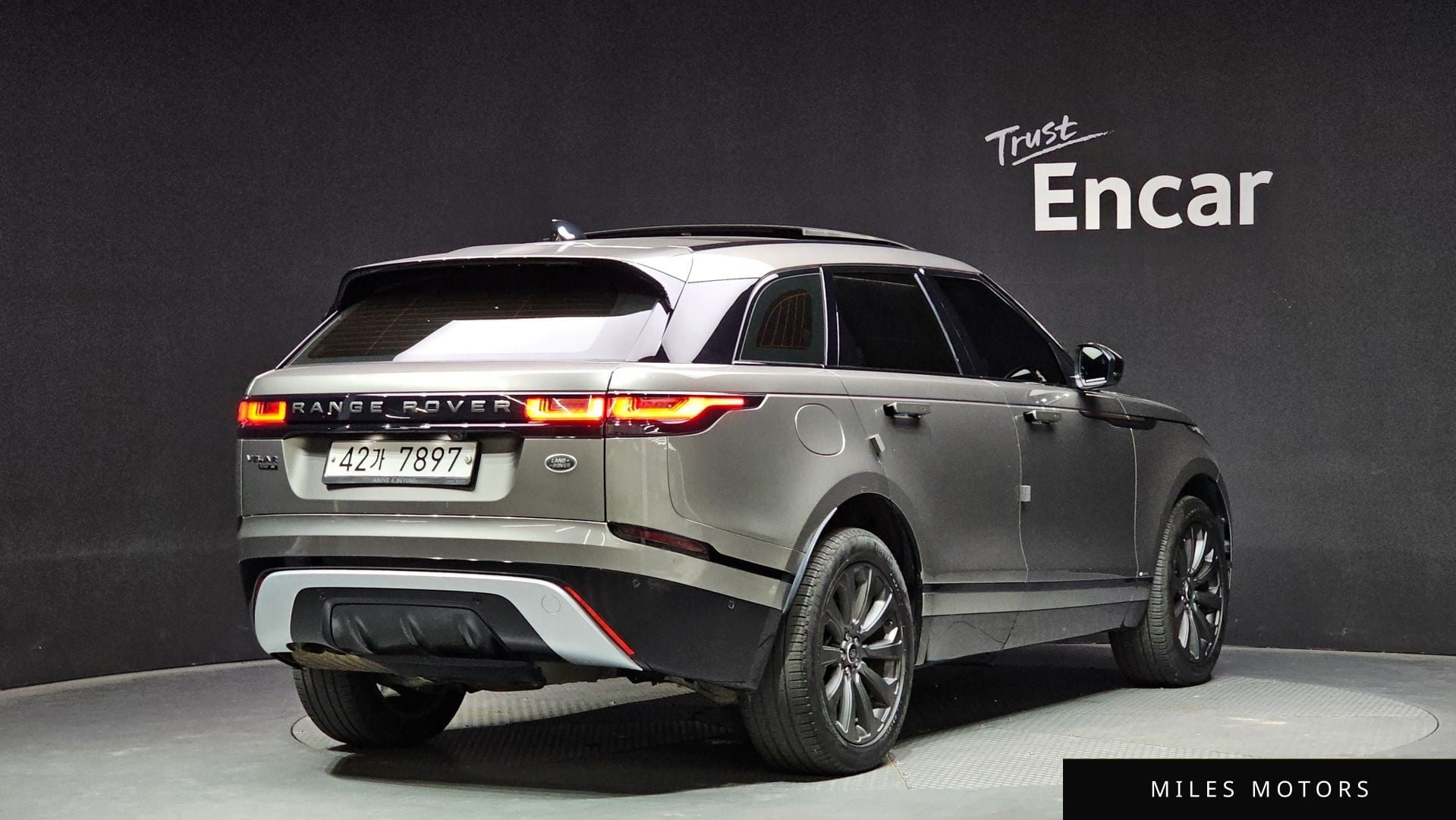 Land Rover Range Rover Velar 2018 — миниатюра 2