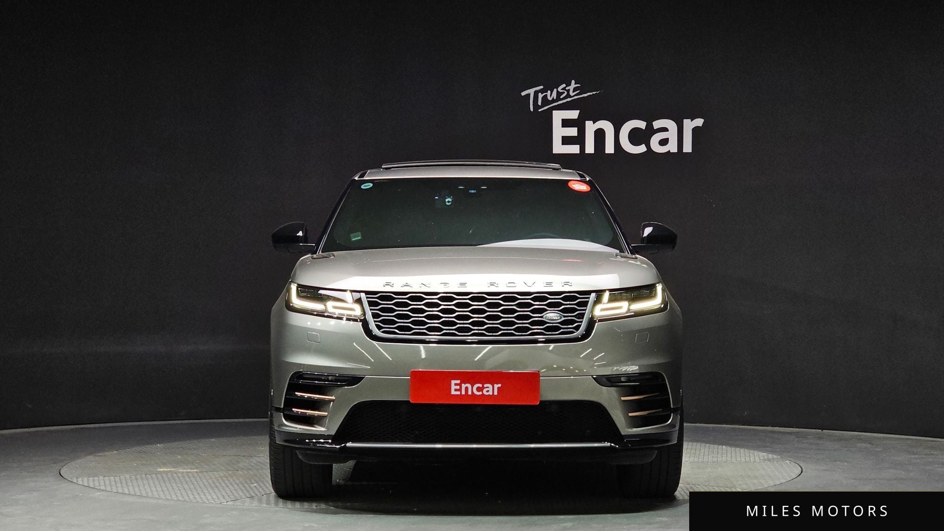 Land Rover Range Rover Velar 2018 — миниатюра 3