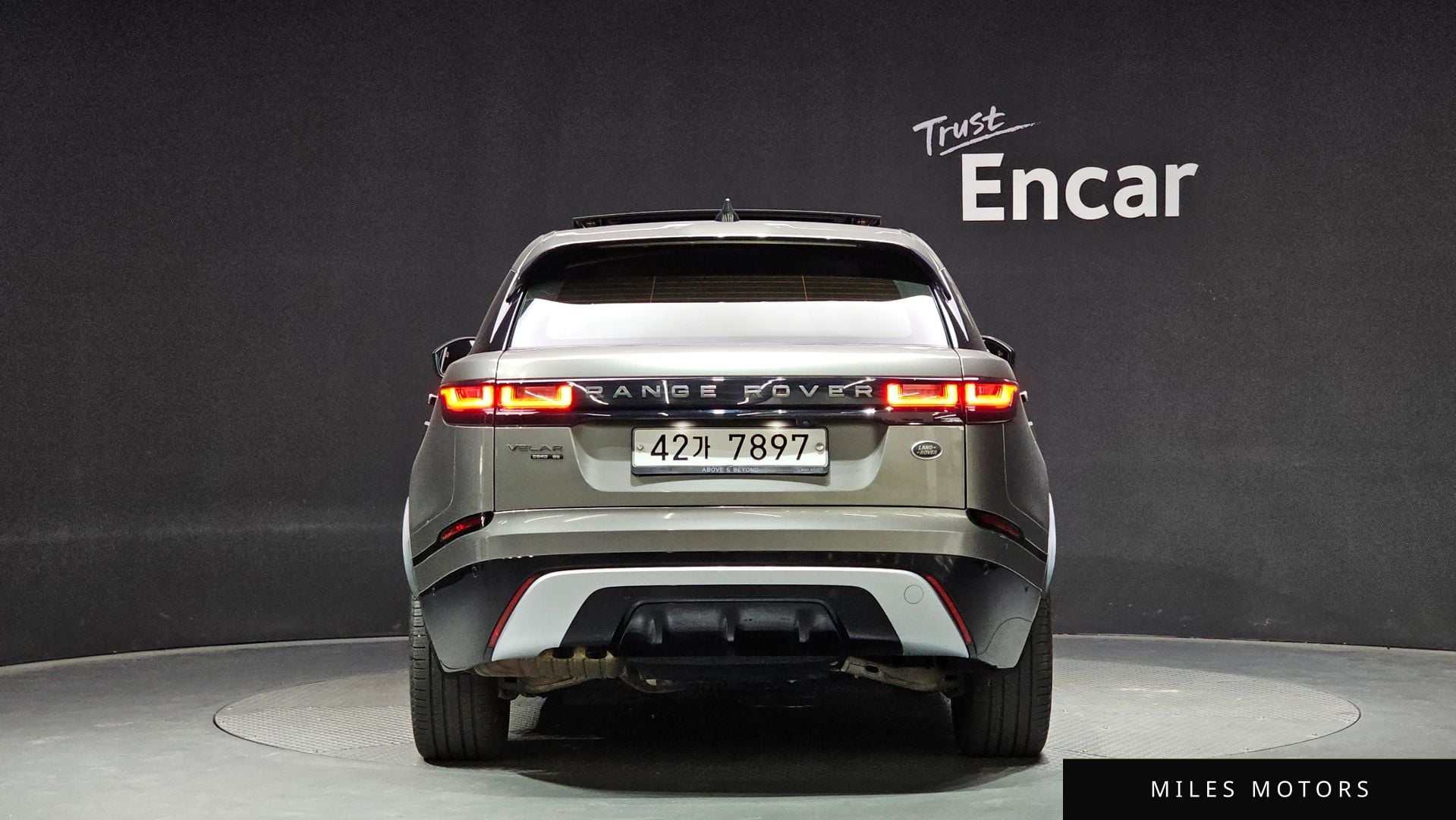 Land Rover Range Rover Velar 2018 — миниатюра 4