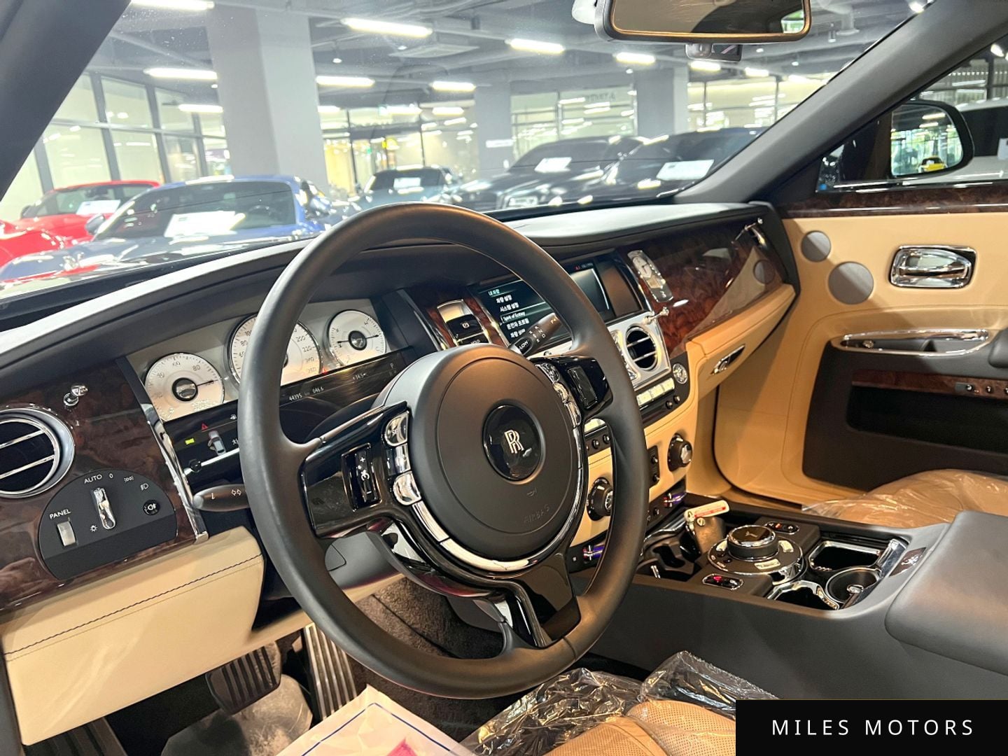 Rolls-Royce Ghost 2018 — миниатюра 5