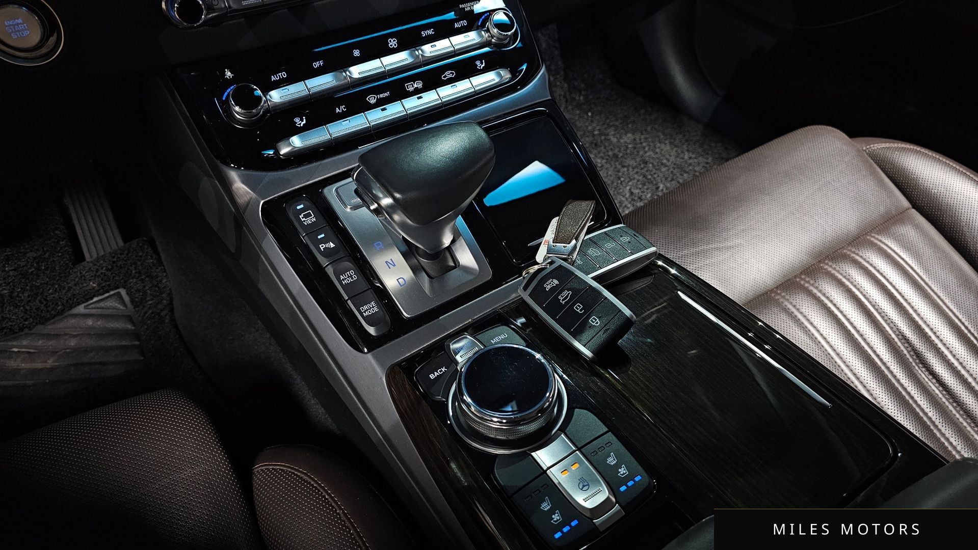 Genesis EQ900 2016 — миниатюра 9