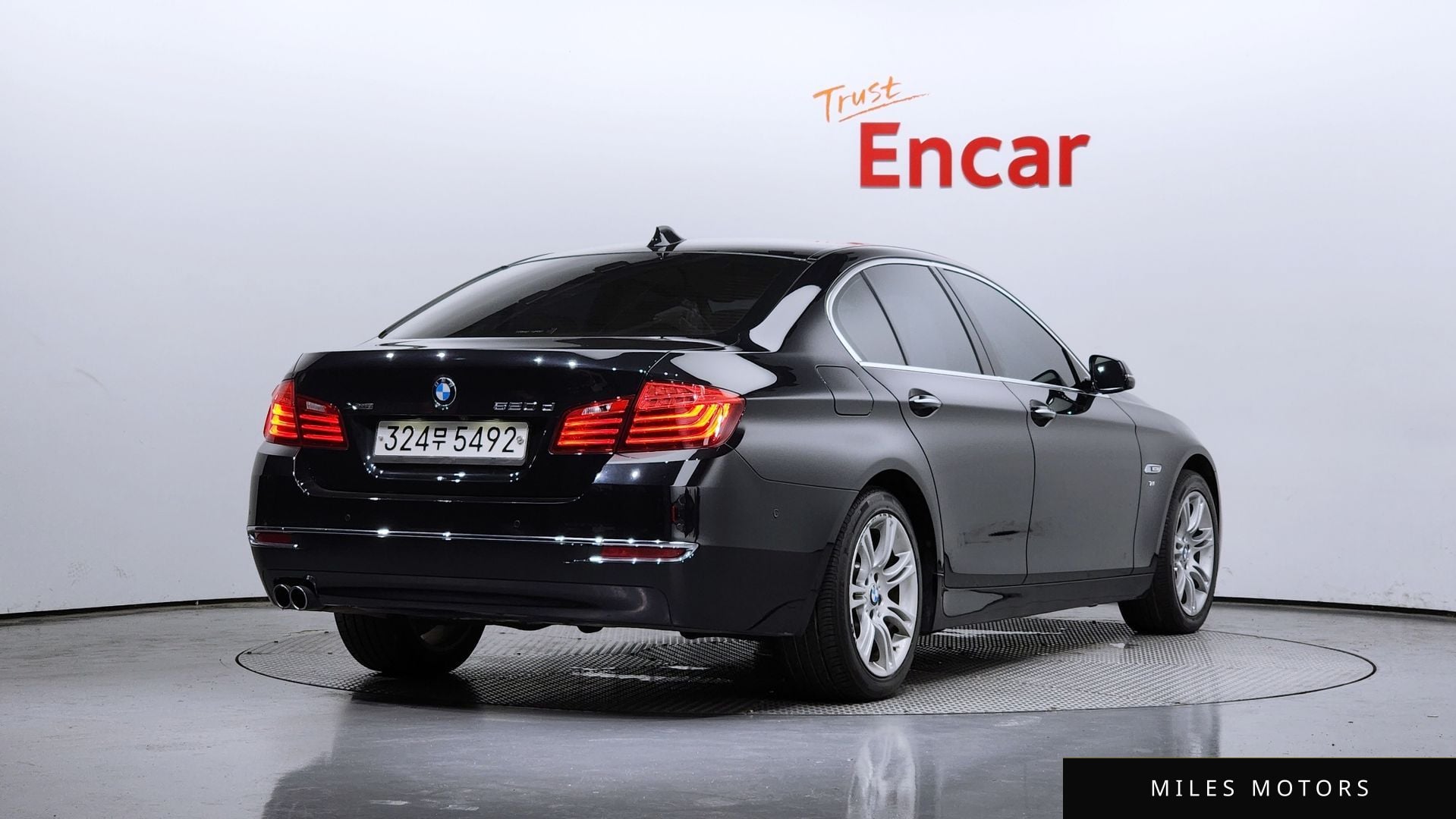 BMW 5 Series (F10) 2015 — миниатюра 2