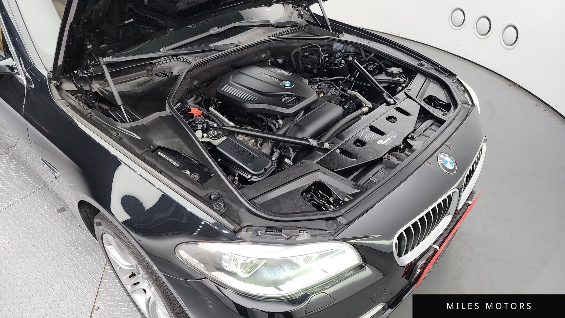 BMW 5 Series (F10) 2015 — миниатюра 6