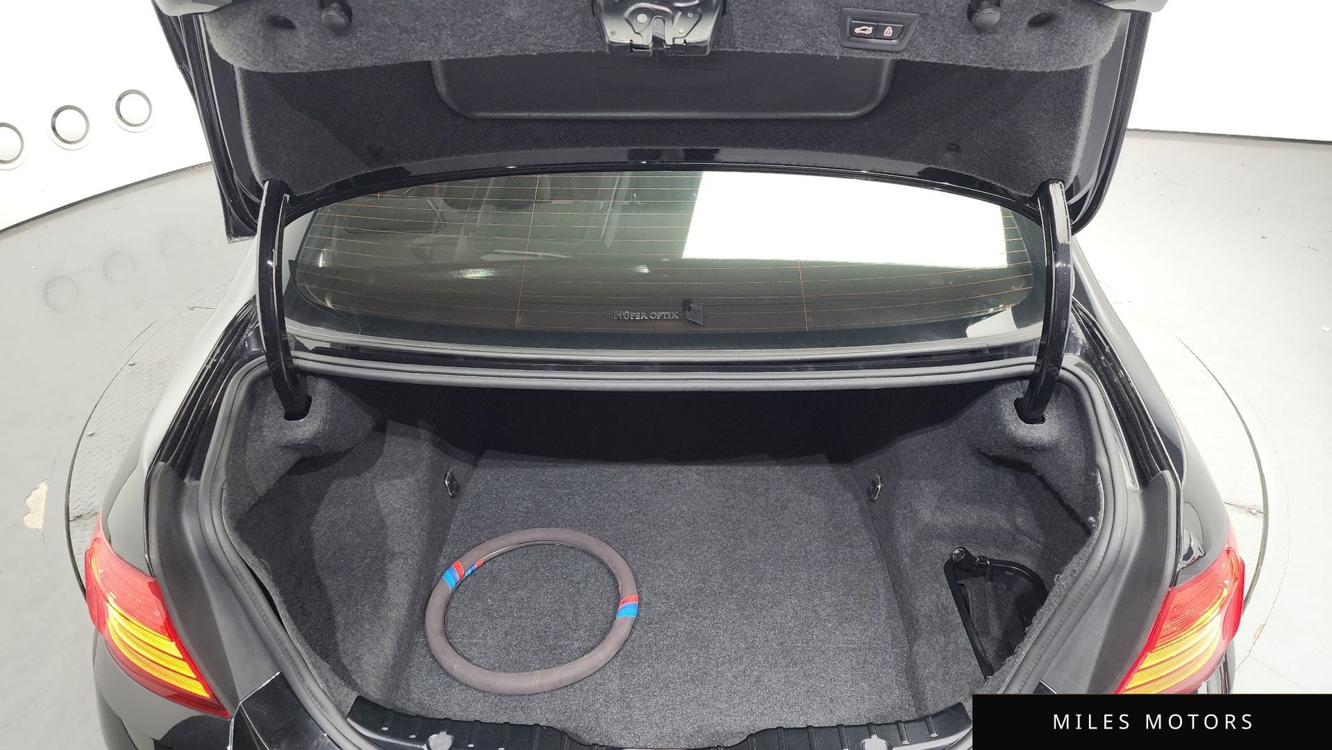 BMW 5 Series (F10) 2015 — миниатюра 20