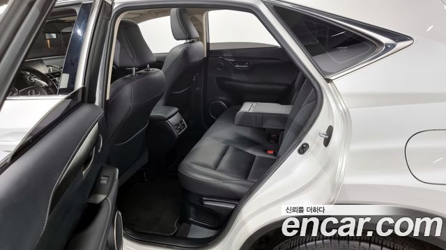 Лексус NX300h 2017 — миниатюра 11
