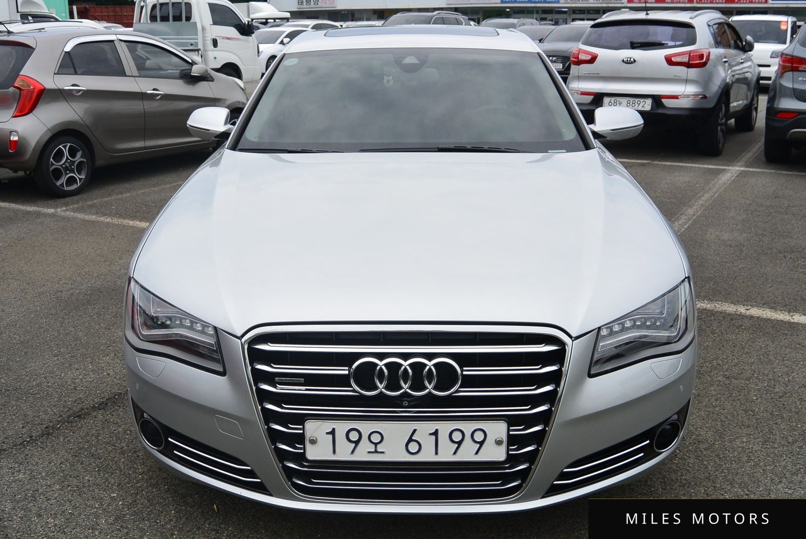 Audi A8 2014 — фото 1 из 12
