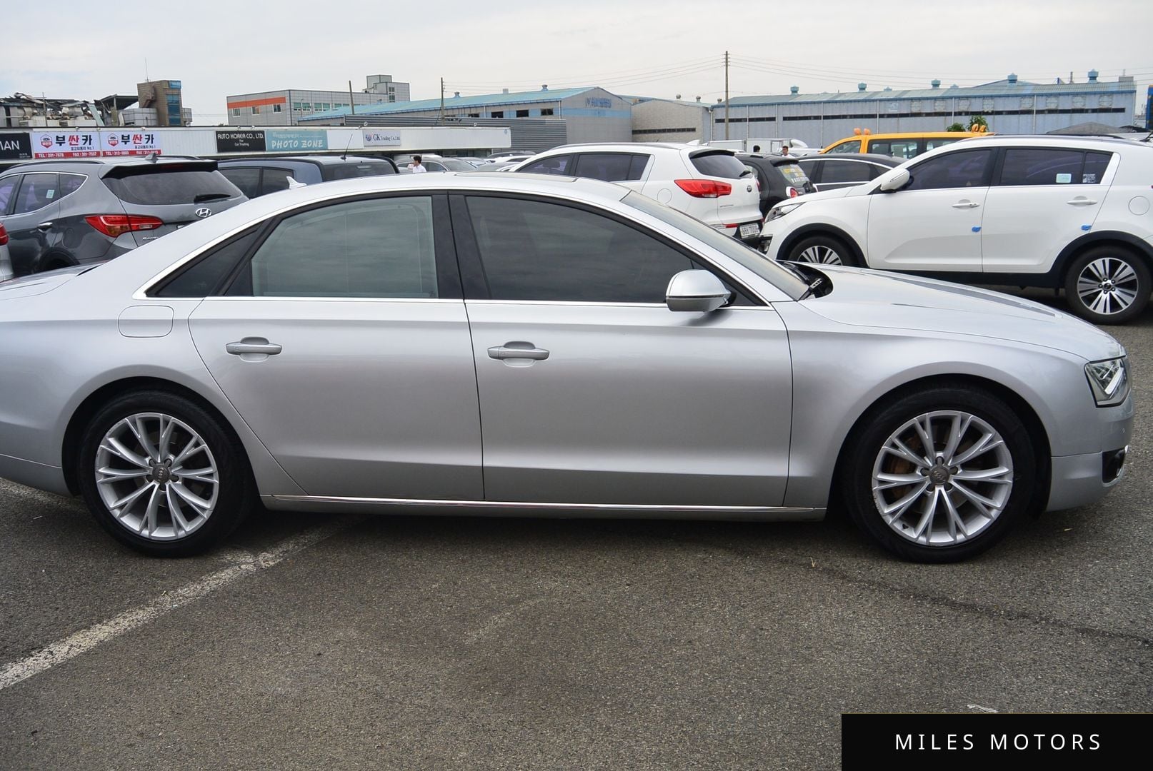 Audi A8 2014 — миниатюра 2