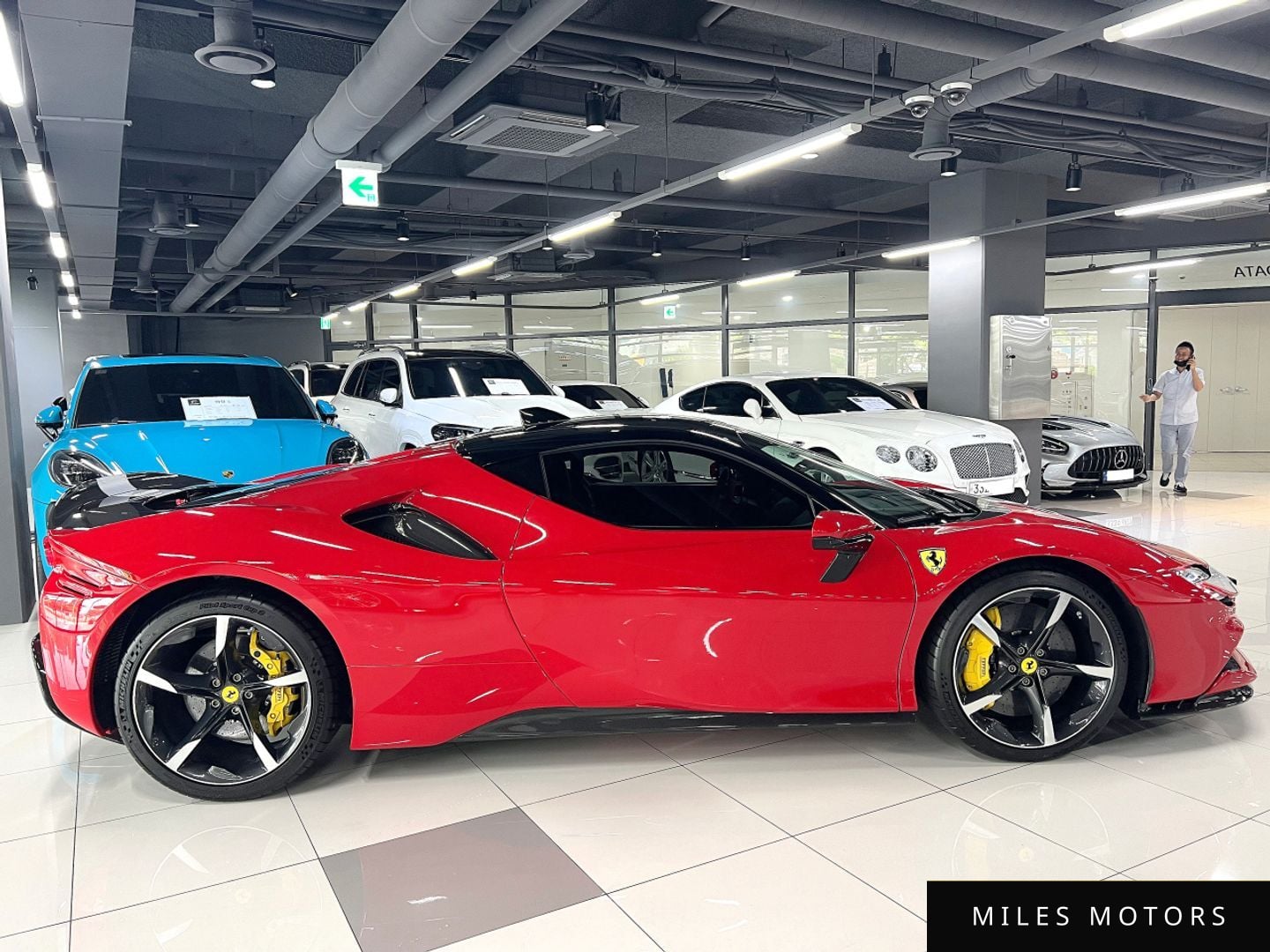 Ferrari SF90 2021 — миниатюра 2