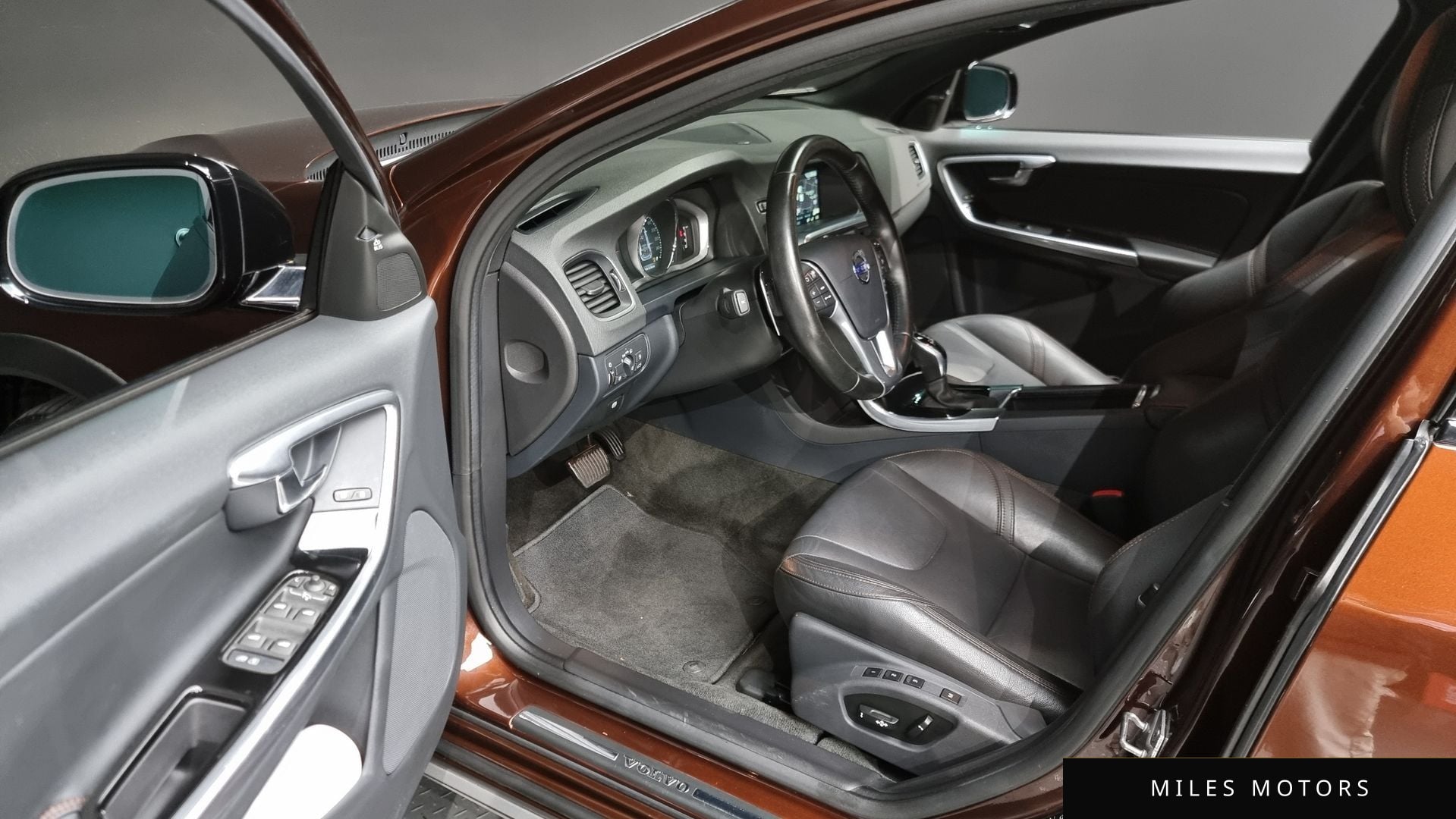 Volvo V60 크로스컨트리 2016 — миниатюра 11