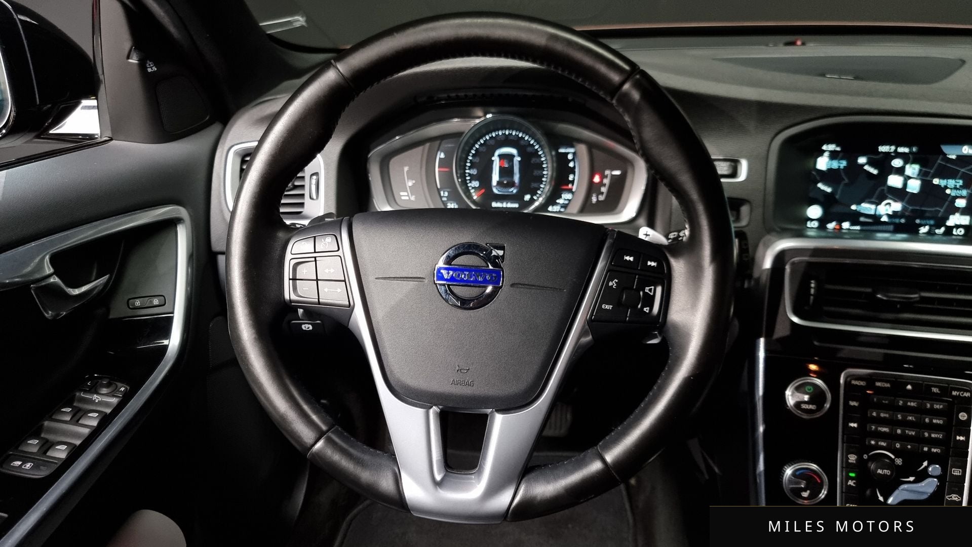 Volvo V60 크로스컨트리 2016 — миниатюра 13