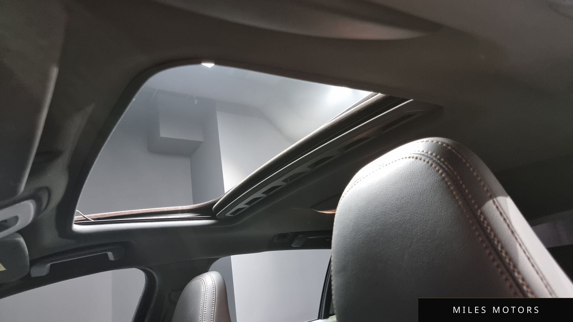 Volvo V60 크로스컨트리 2016 — миниатюра 20