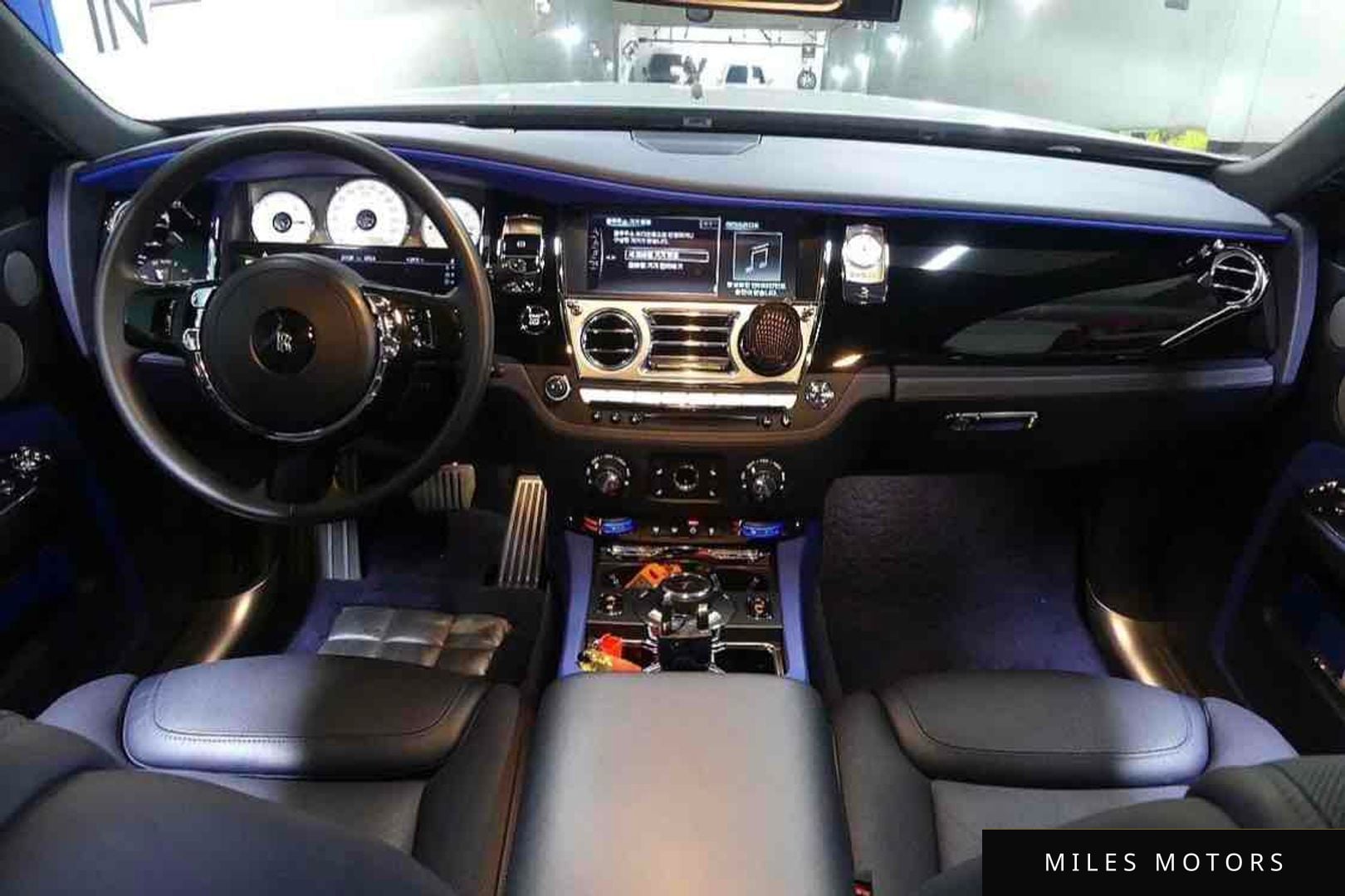 Rolls-Royce 고스트 2019 — миниатюра 5