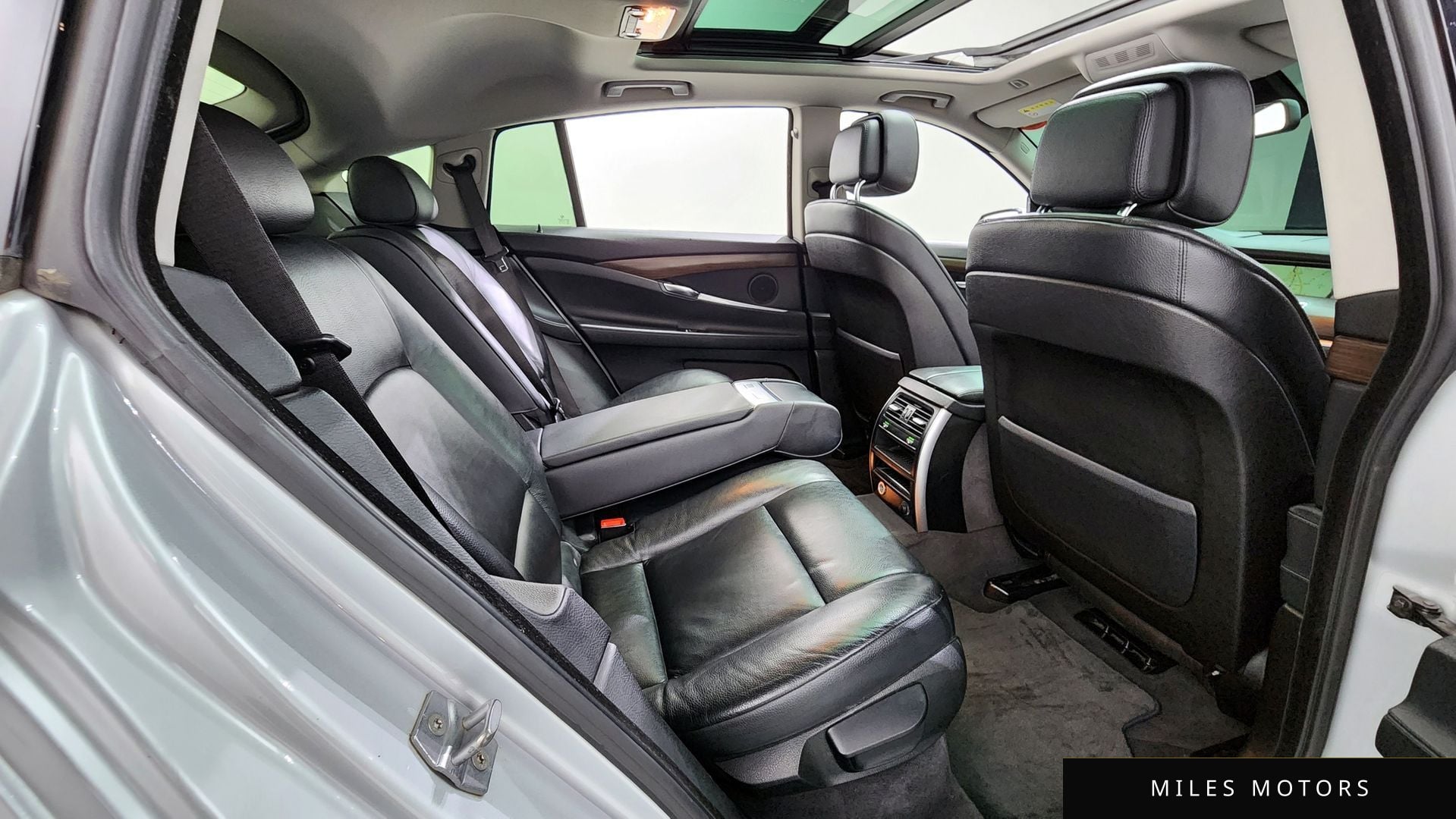BMW 5 Series GT (F07) 2013 — миниатюра 12
