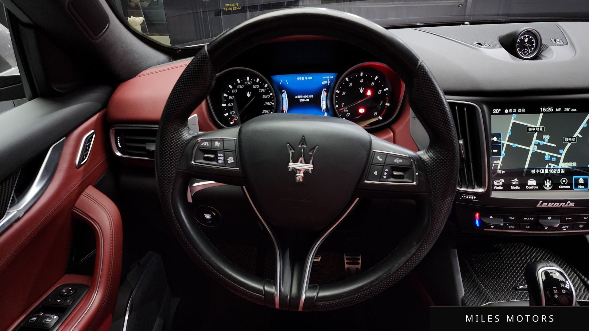 Maserati 르반떼 2018 — миниатюра 13
