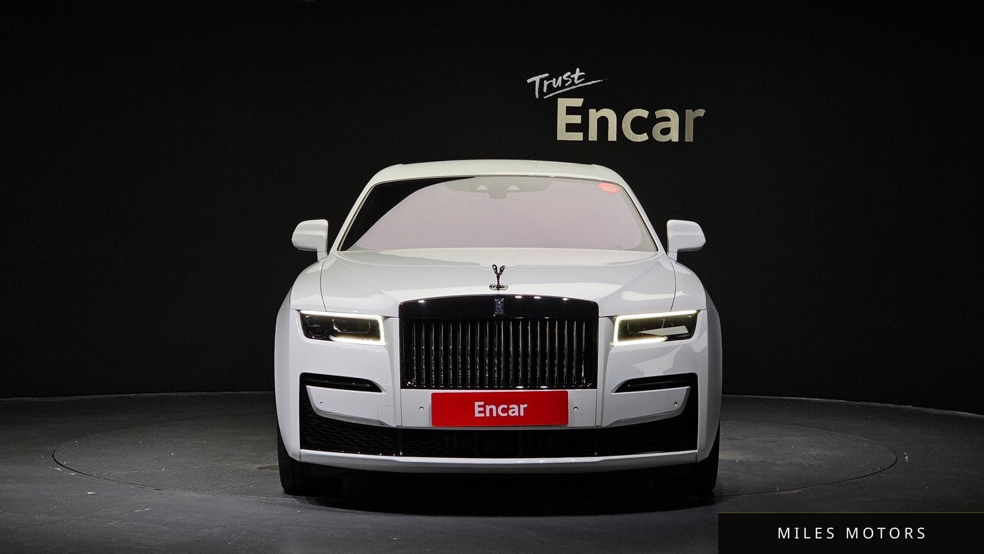 Rolls-Royce 고스트 2023 — миниатюра 3