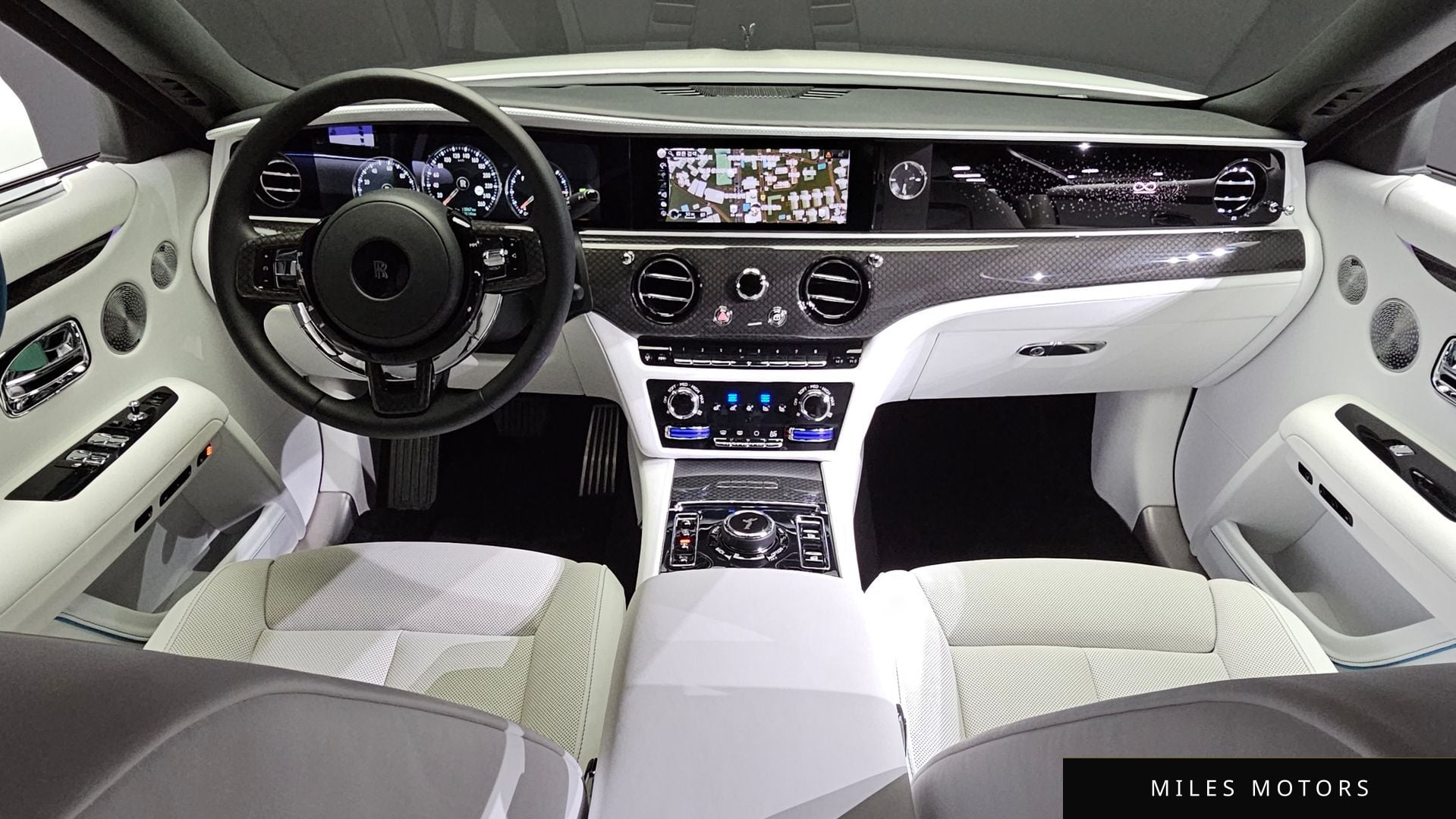 Rolls-Royce 고스트 2023 — миниатюра 7