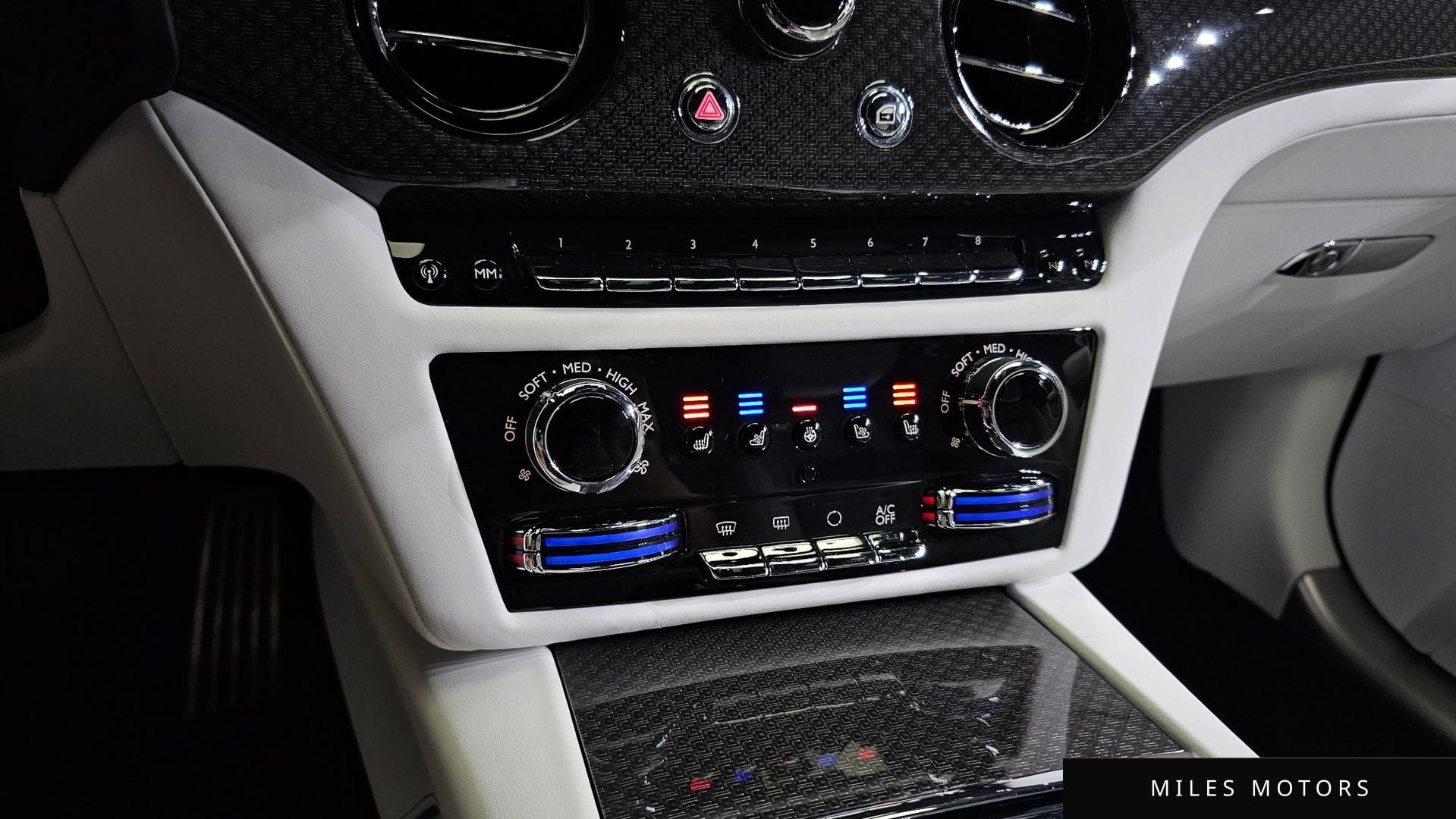 Rolls-Royce 고스트 2023 — миниатюра 14