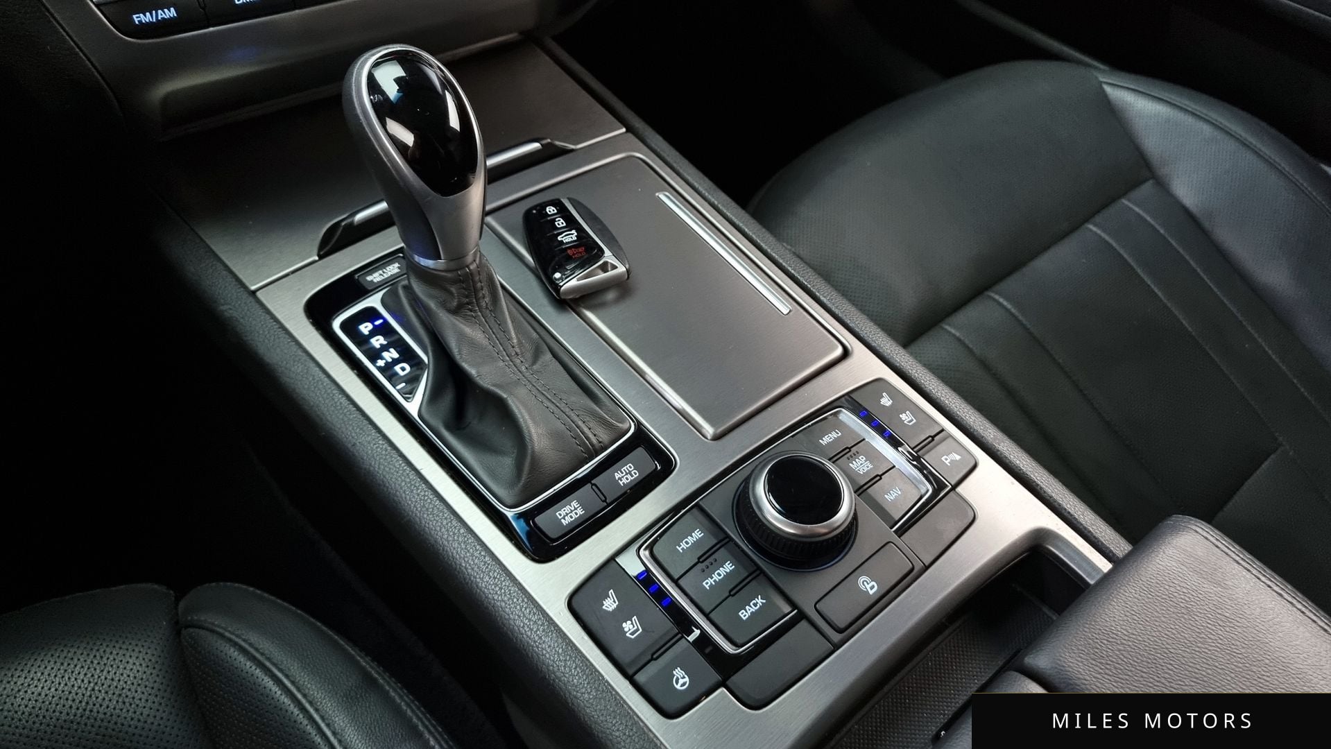 Hyundai Genesis 2016 — миниатюра 9