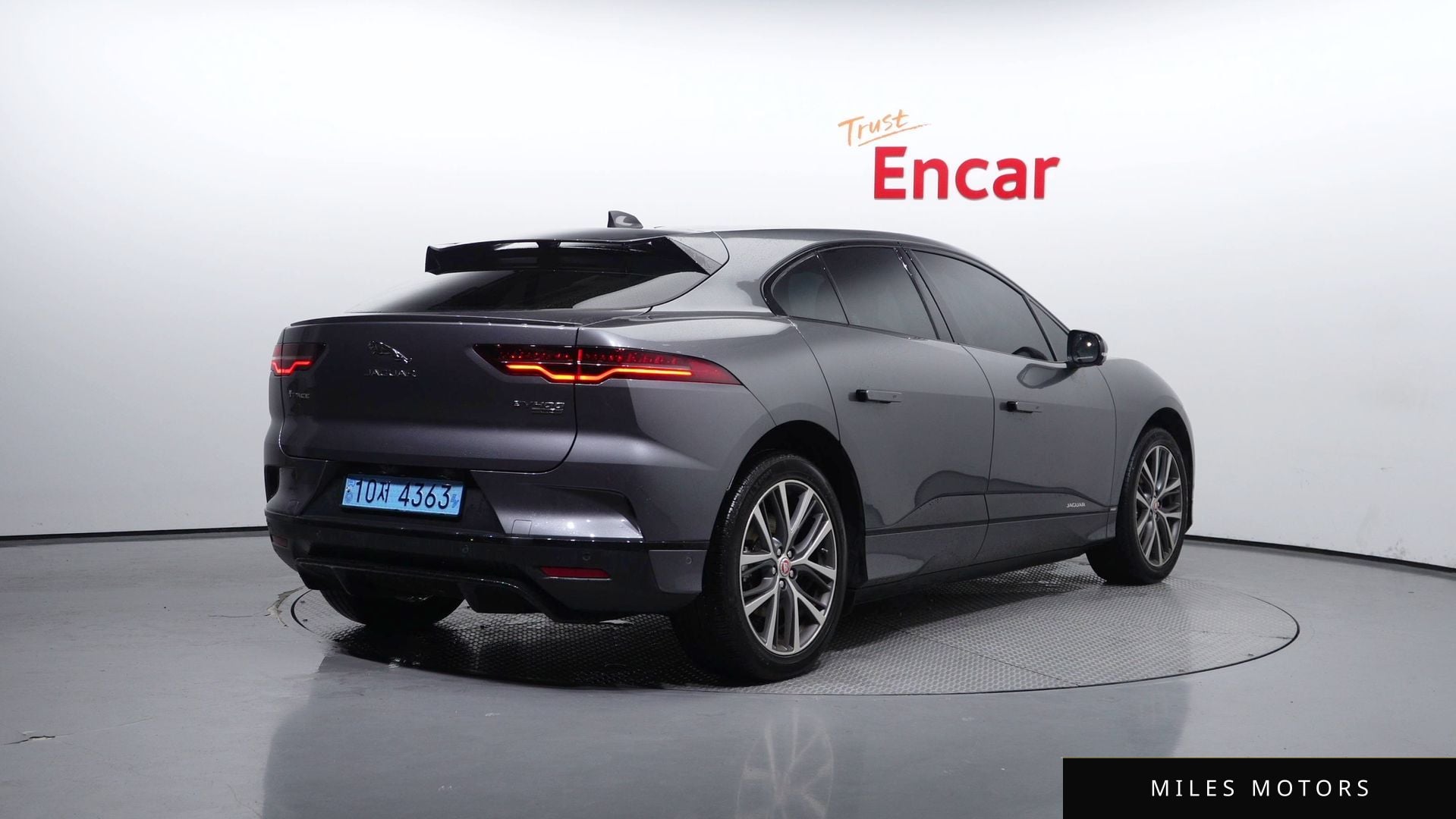 Jaguar I-PACE 2019 — миниатюра 2