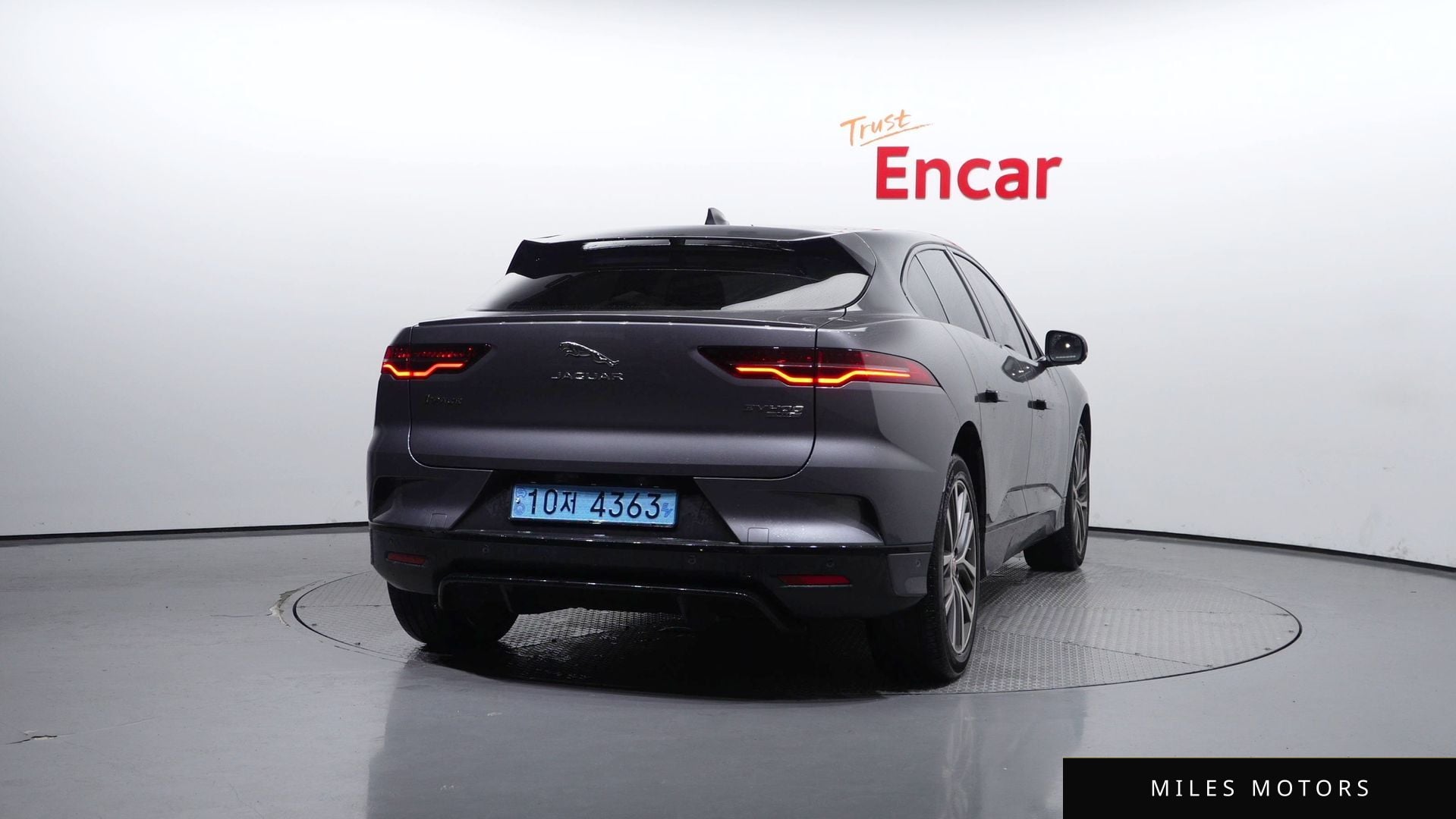 Jaguar I-PACE 2019 — миниатюра 4