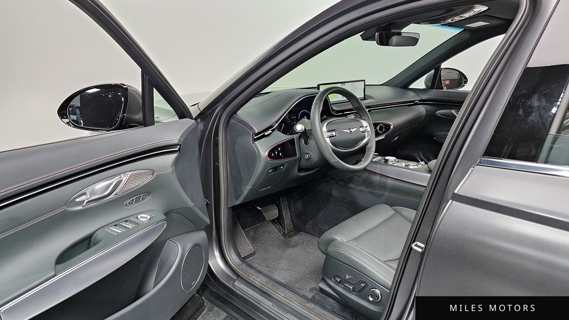 Genesis GV70 2023 — миниатюра 11