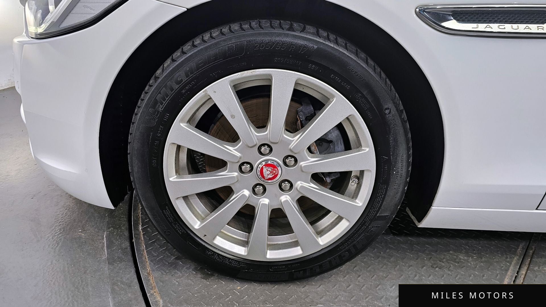 Jaguar XE 2017 — миниатюра 5