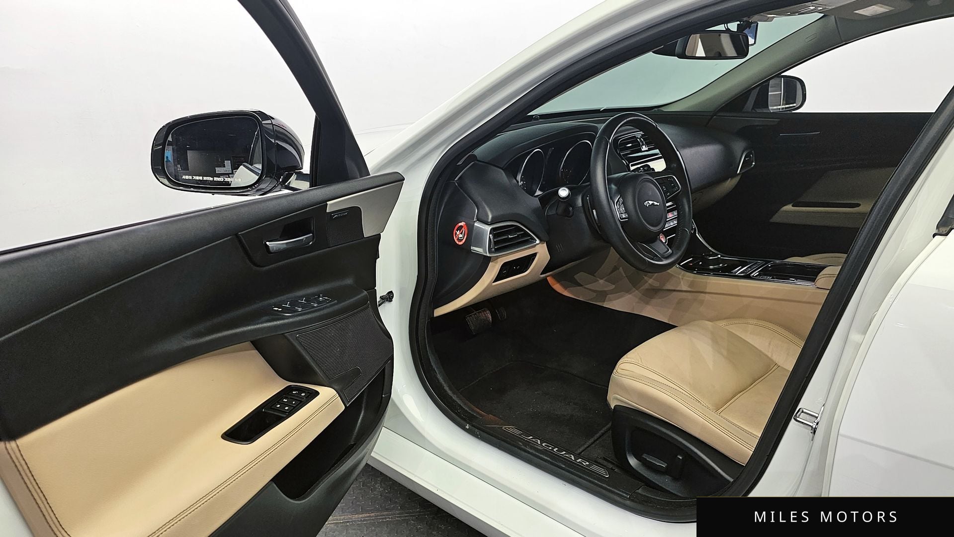 Jaguar XE 2017 — миниатюра 11