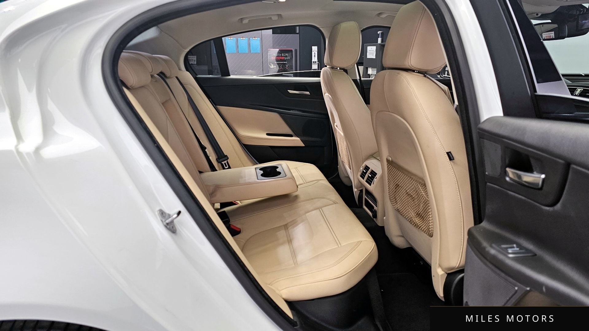 Jaguar XE 2017 — миниатюра 12