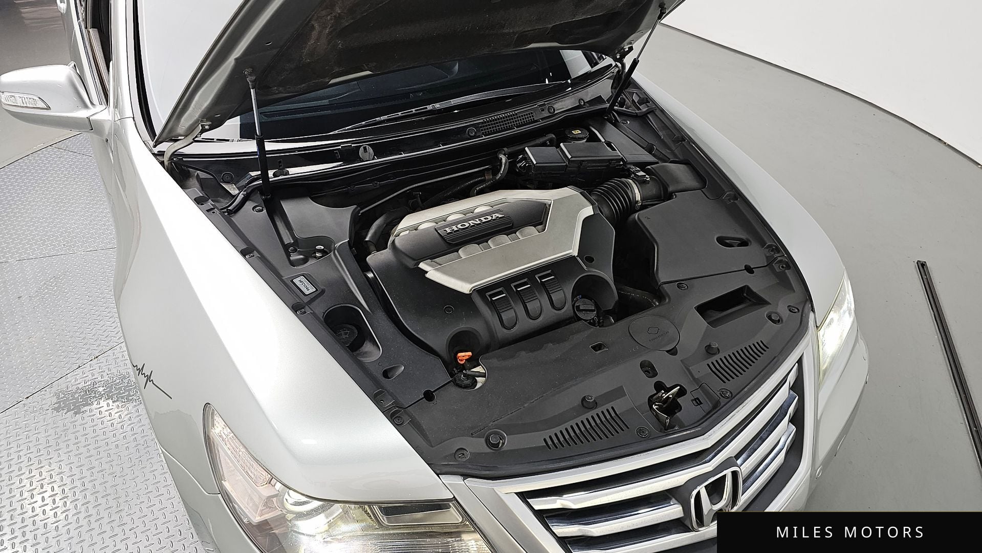 Honda Legend 2010 — миниатюра 6